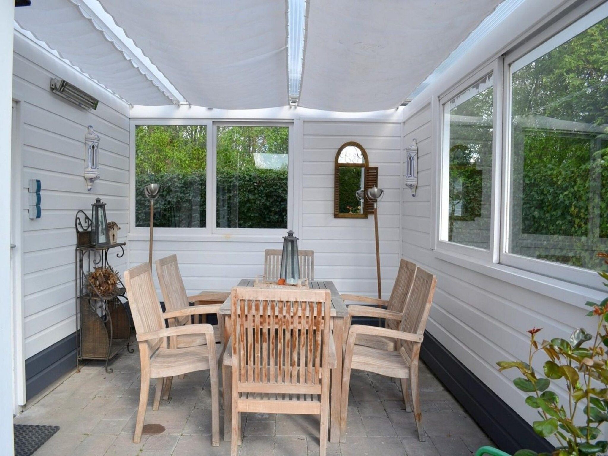 De eetkamer van Schoneveld 39 Zeester Breskens in Breskens