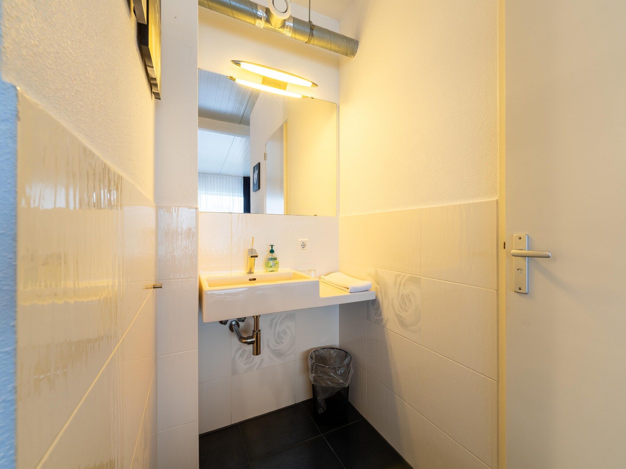 De badkamer van De Slaapfabriek in Teuge