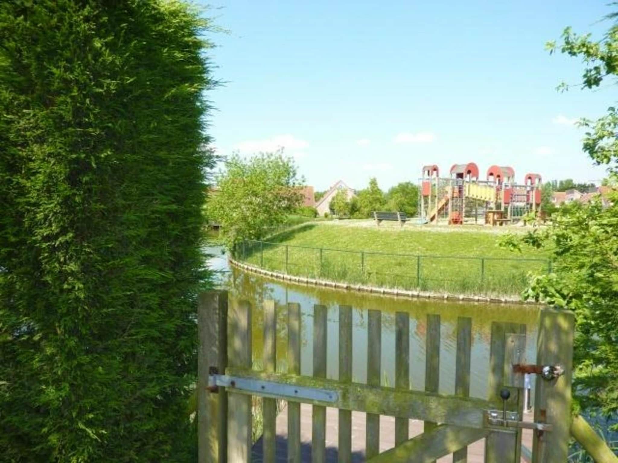 De tuin van Scheldeveste 163 Zwin Breskens in Breskens