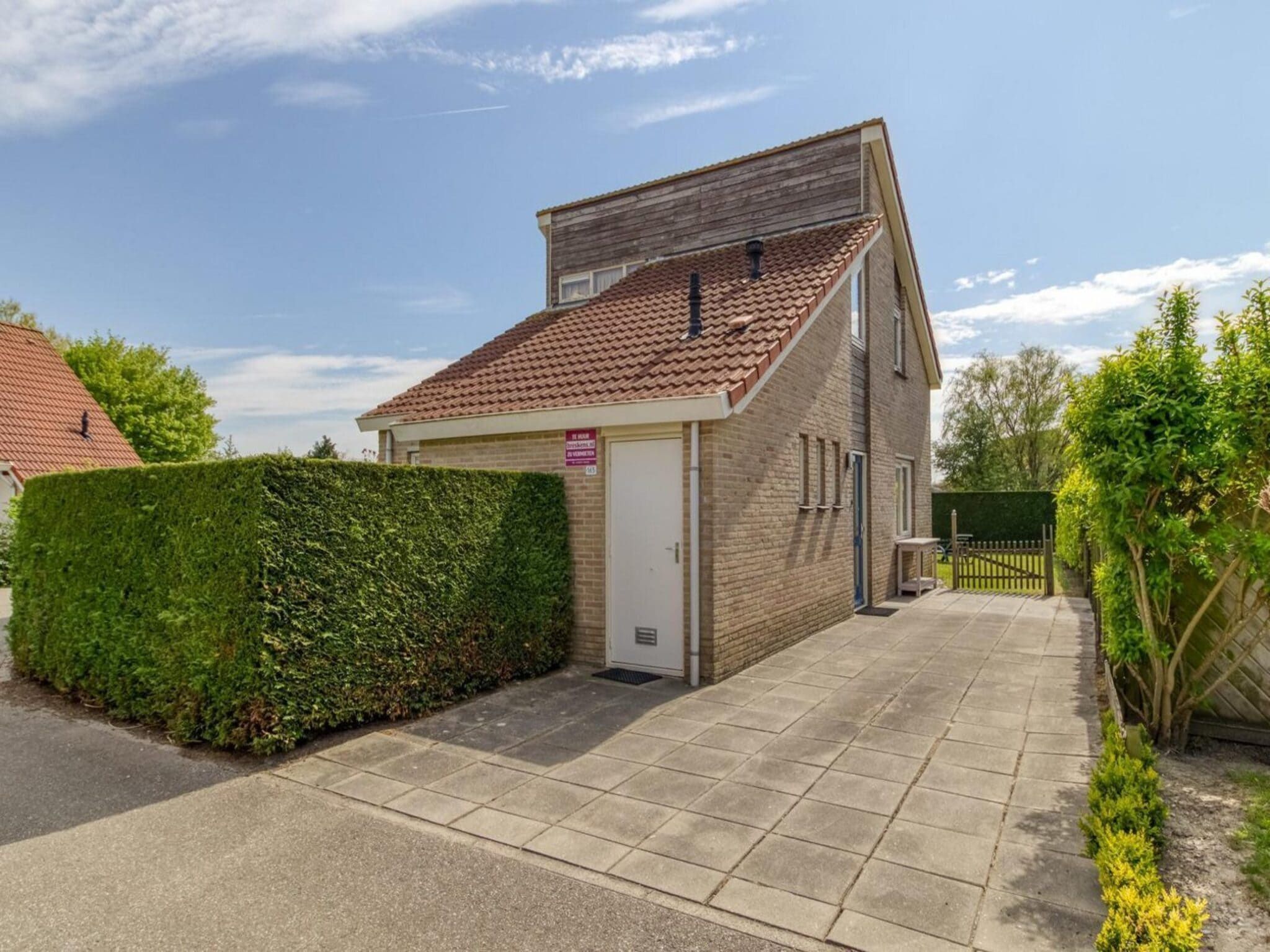 De buitenkant van Scheldeveste 165 Schelde Breskens in Breskens