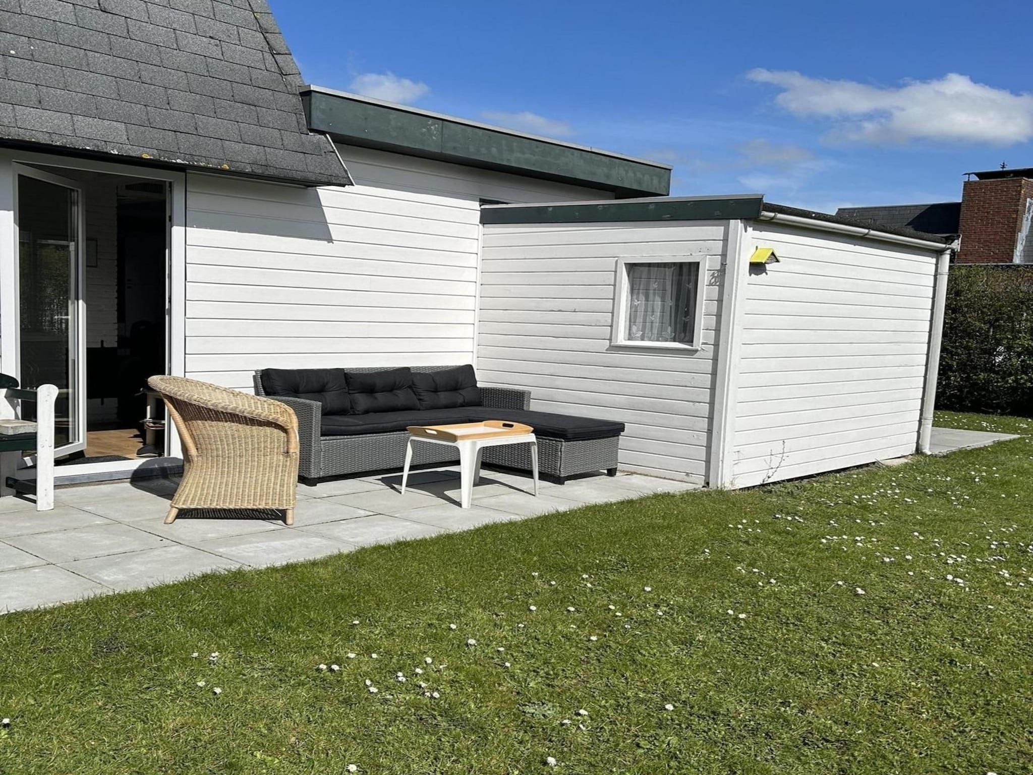 Het terras van Schoneveld 60 Zeester Breskens in Breskens