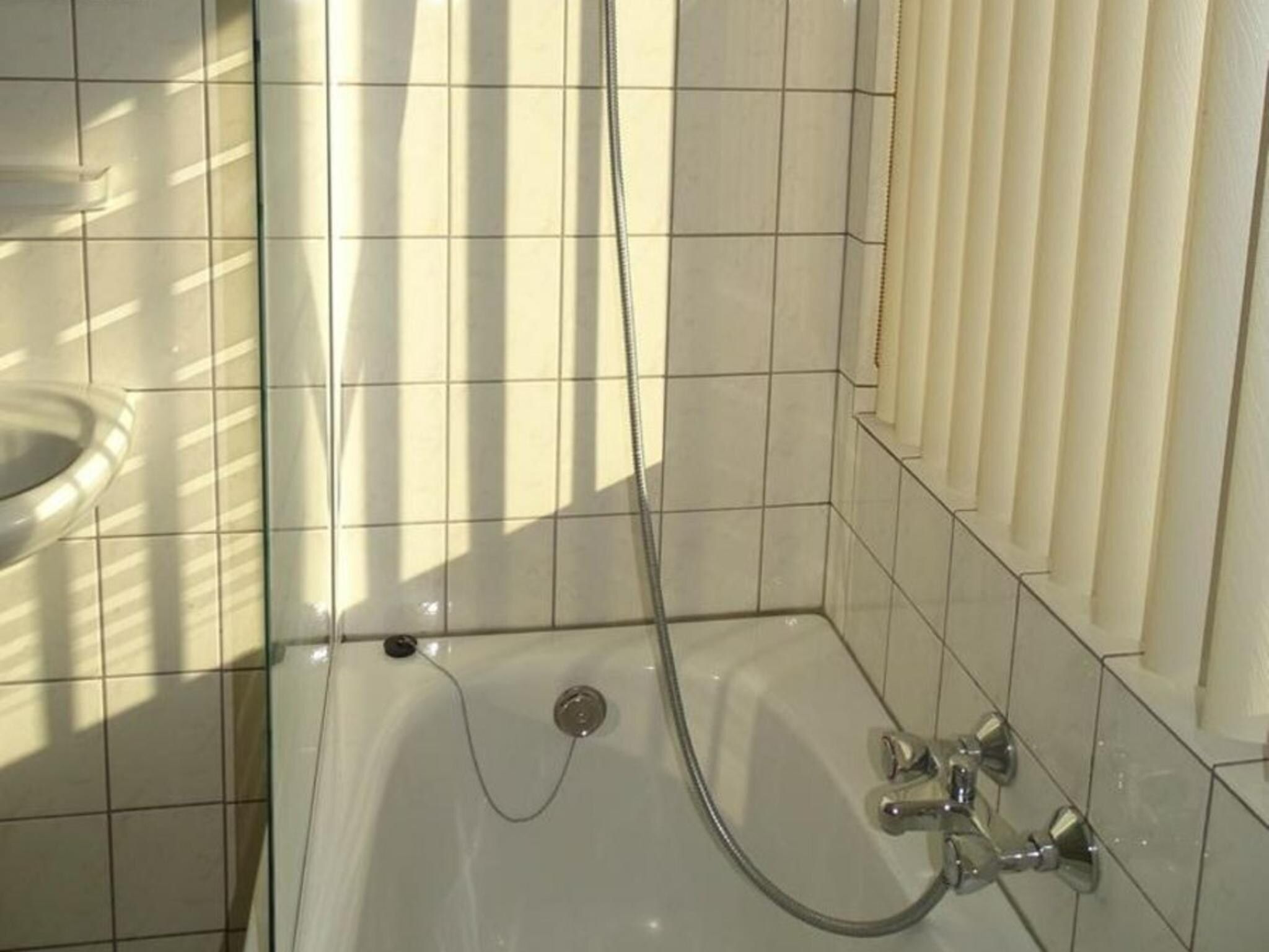 De badkamer van Scheldeveste 170 Schelde Breskens in Breskens