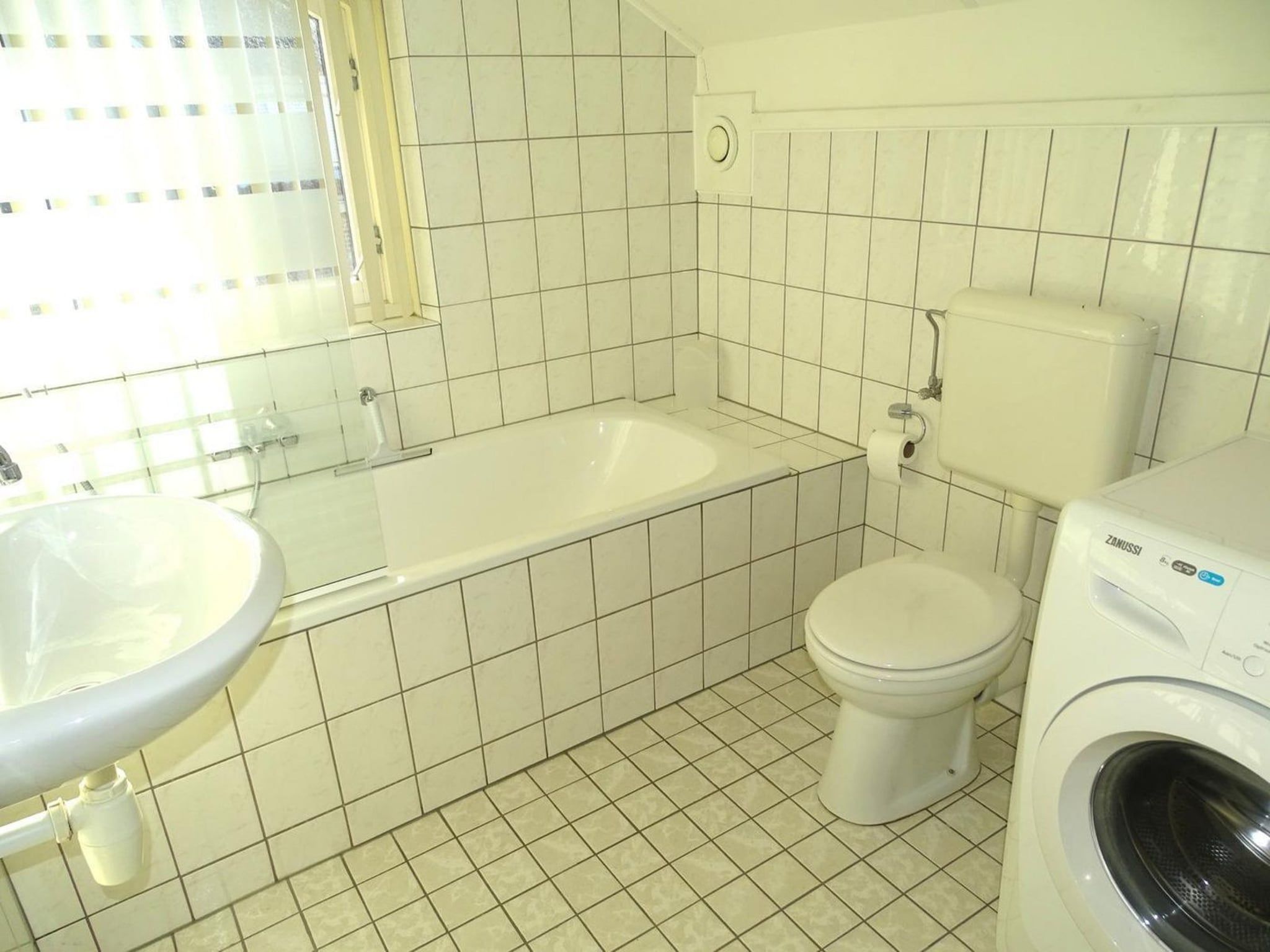 De badkamer van Scheldeveste 170 Schelde Breskens in Breskens