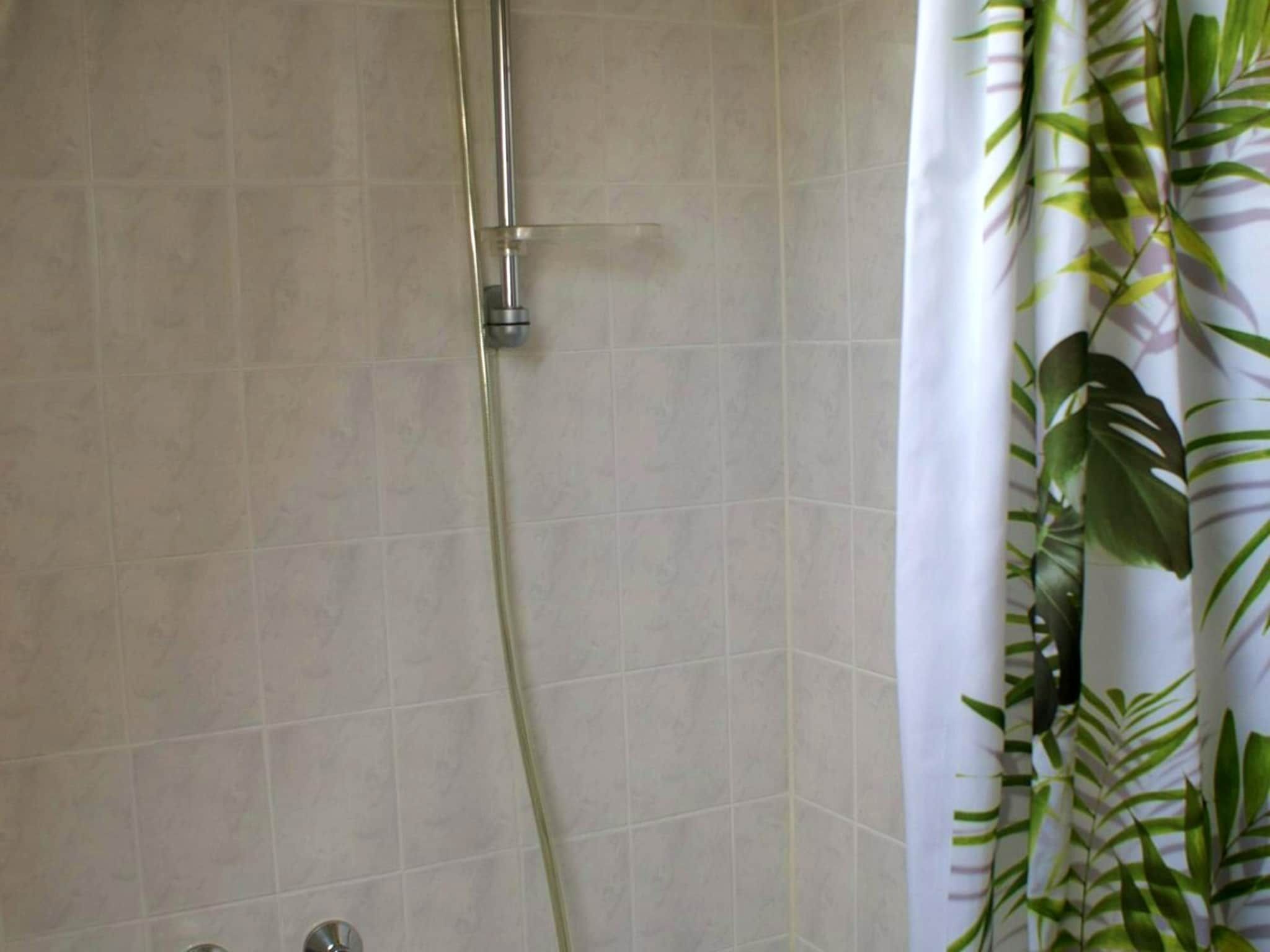 De badkamer van Schoneveld 327 Stern Breskens in Breskens