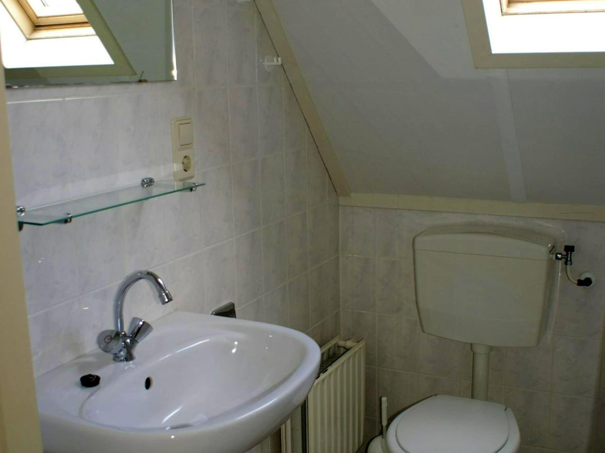 De badkamer van Schoneveld 327 Stern Breskens in Breskens