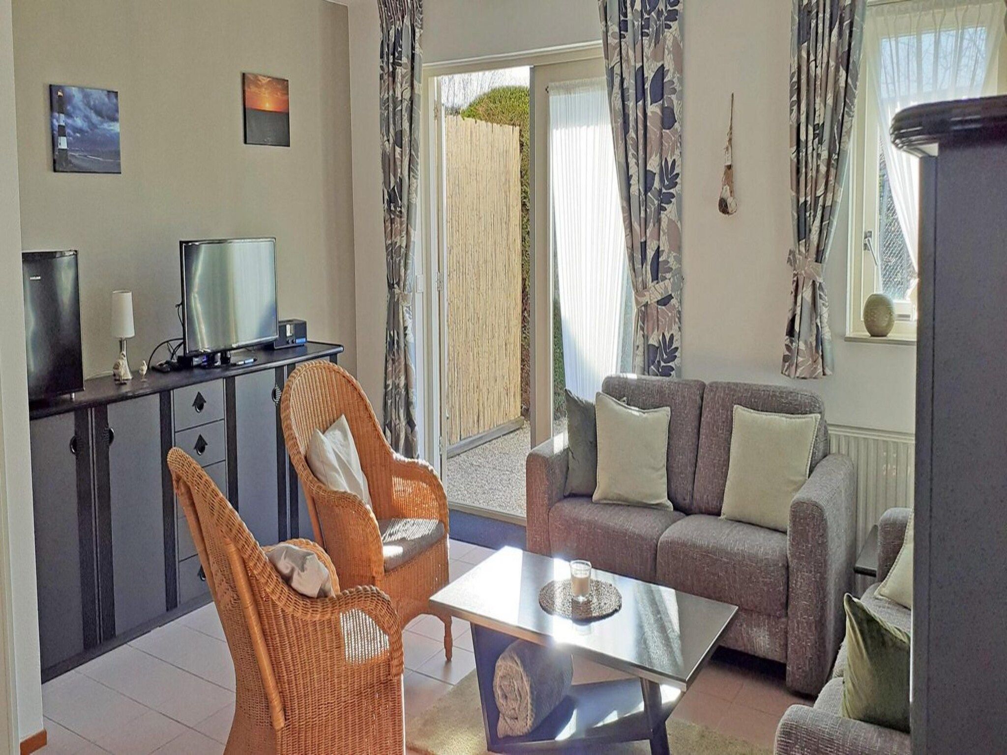 De woonkamer van Fort Soleil 30 Zeezwaluw Breskens in Breskens