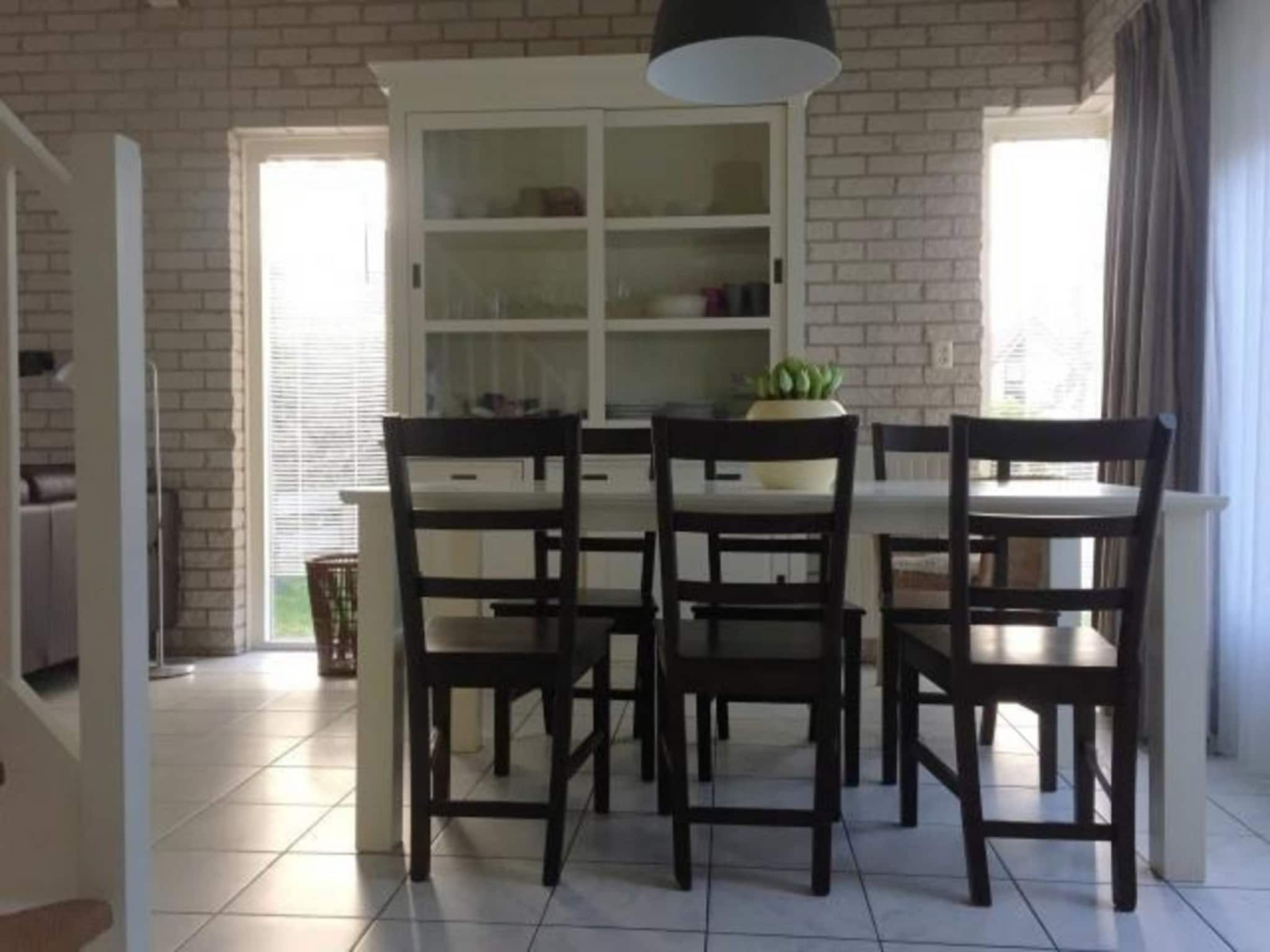 De eetkamer van Schoneveld 371 Strandparel Breskens in Breskens