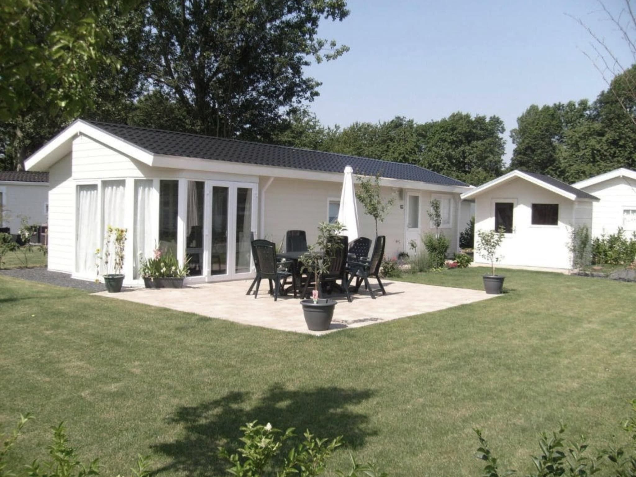Het terras van Schoneveld 371 Strandparel Breskens in Breskens