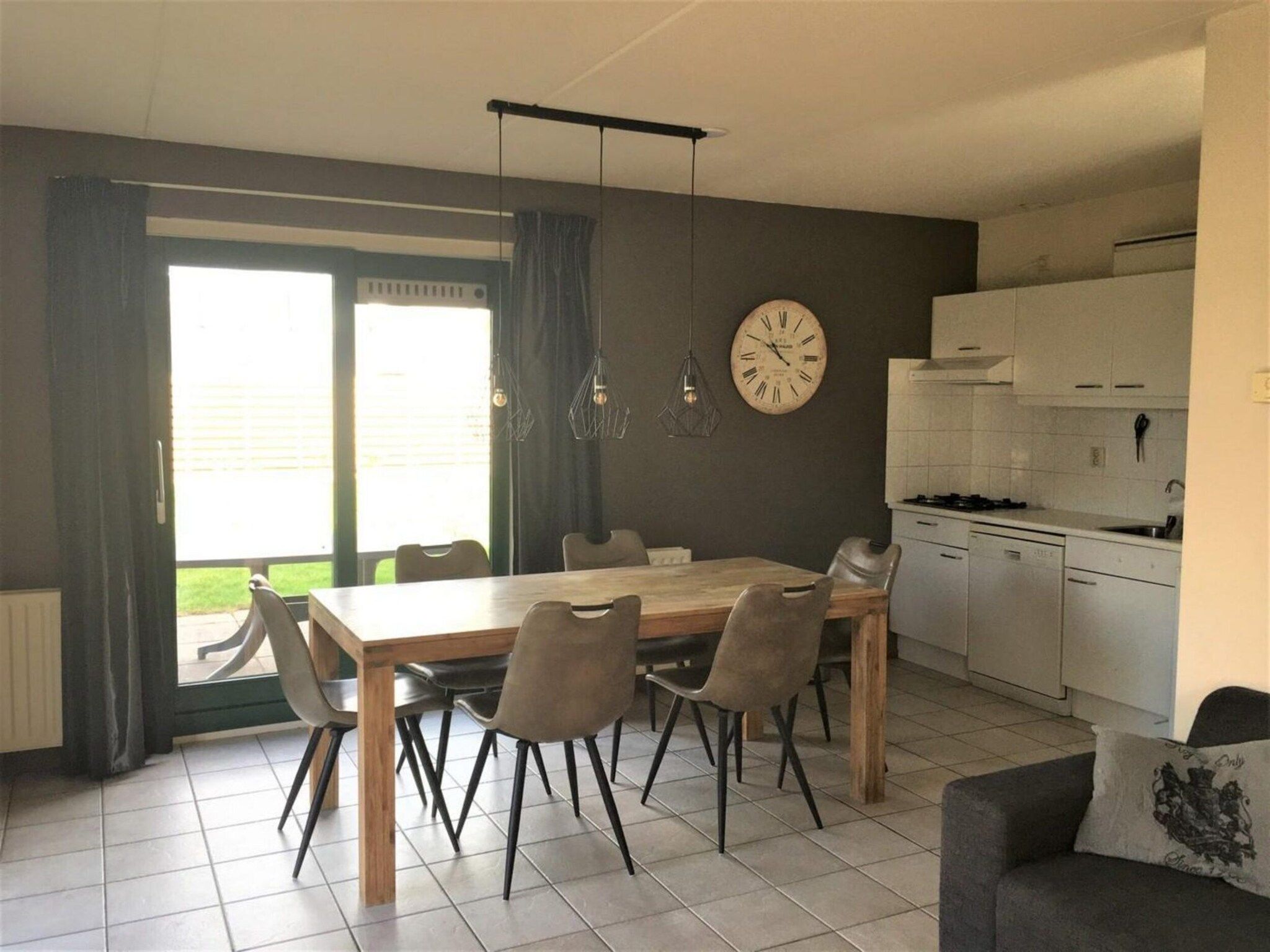 De eetkamer van Schoneveld 146 Zeemeeuw Breskens in Breskens