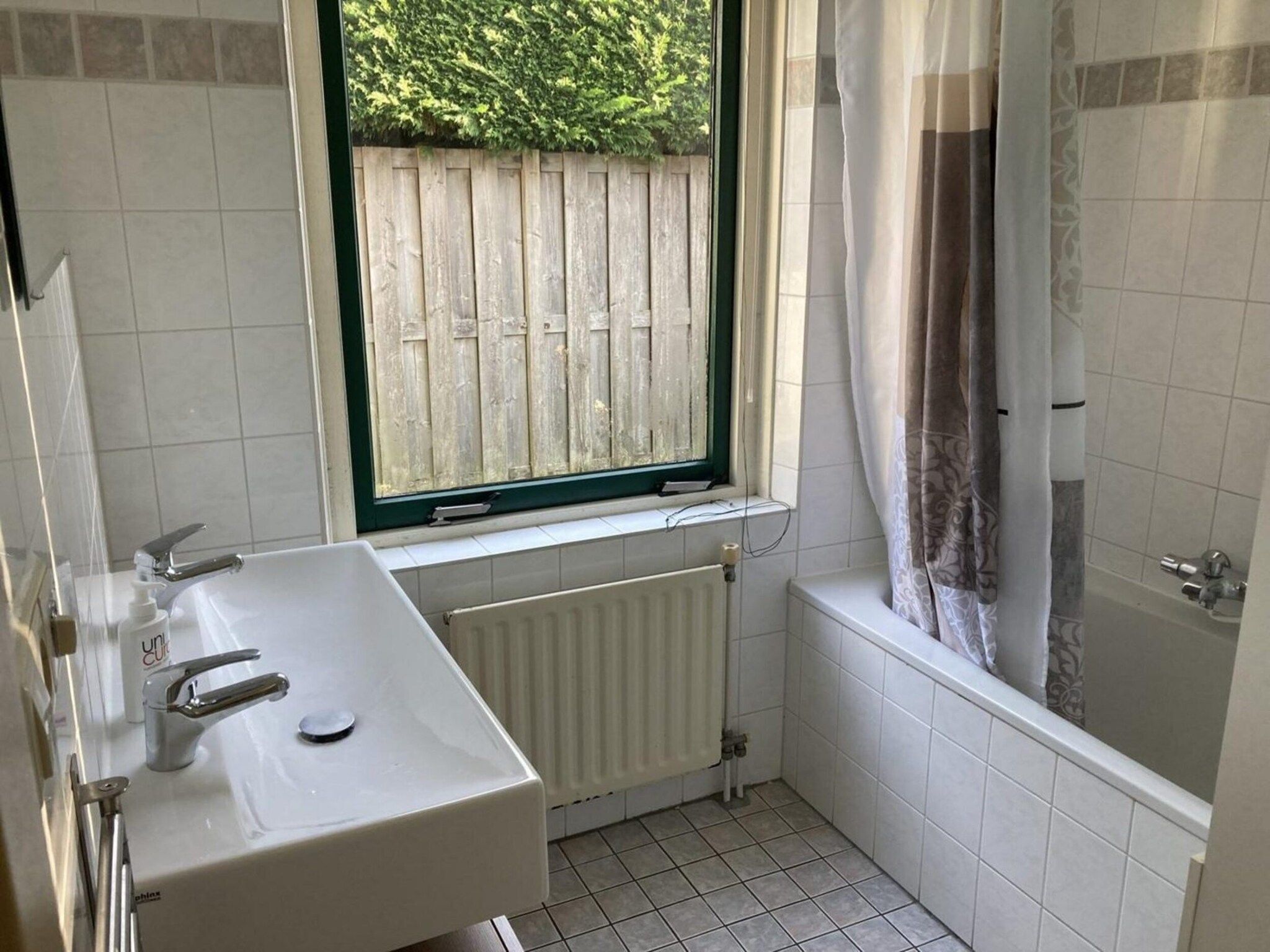 De badkamer van Schoneveld 146 Zeemeeuw Breskens in Breskens