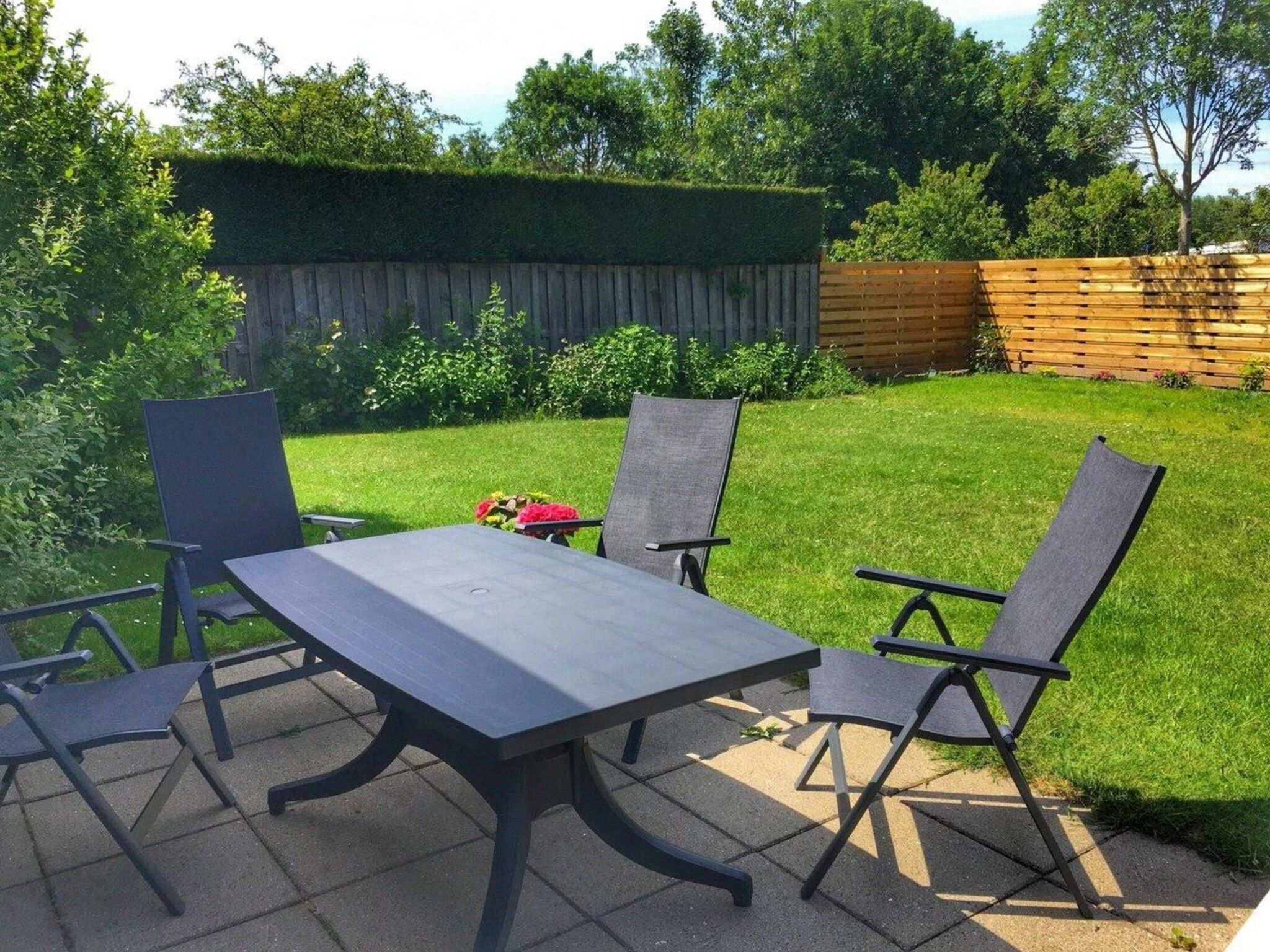 Het terras van Schoneveld 146 Zeemeeuw Breskens in Breskens