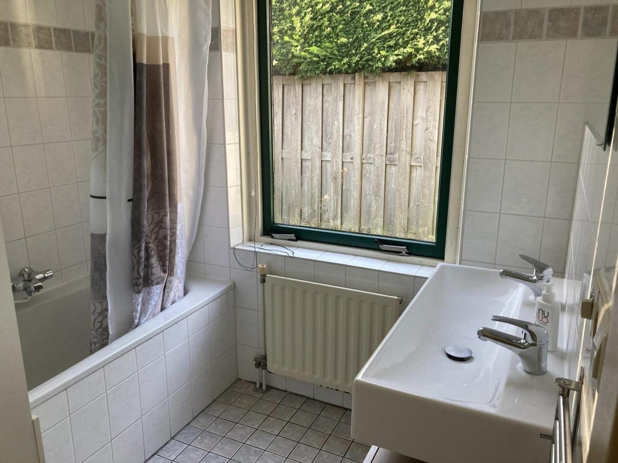 De badkamer van Schoneveld 146 Zeemeeuw Breskens in Breskens