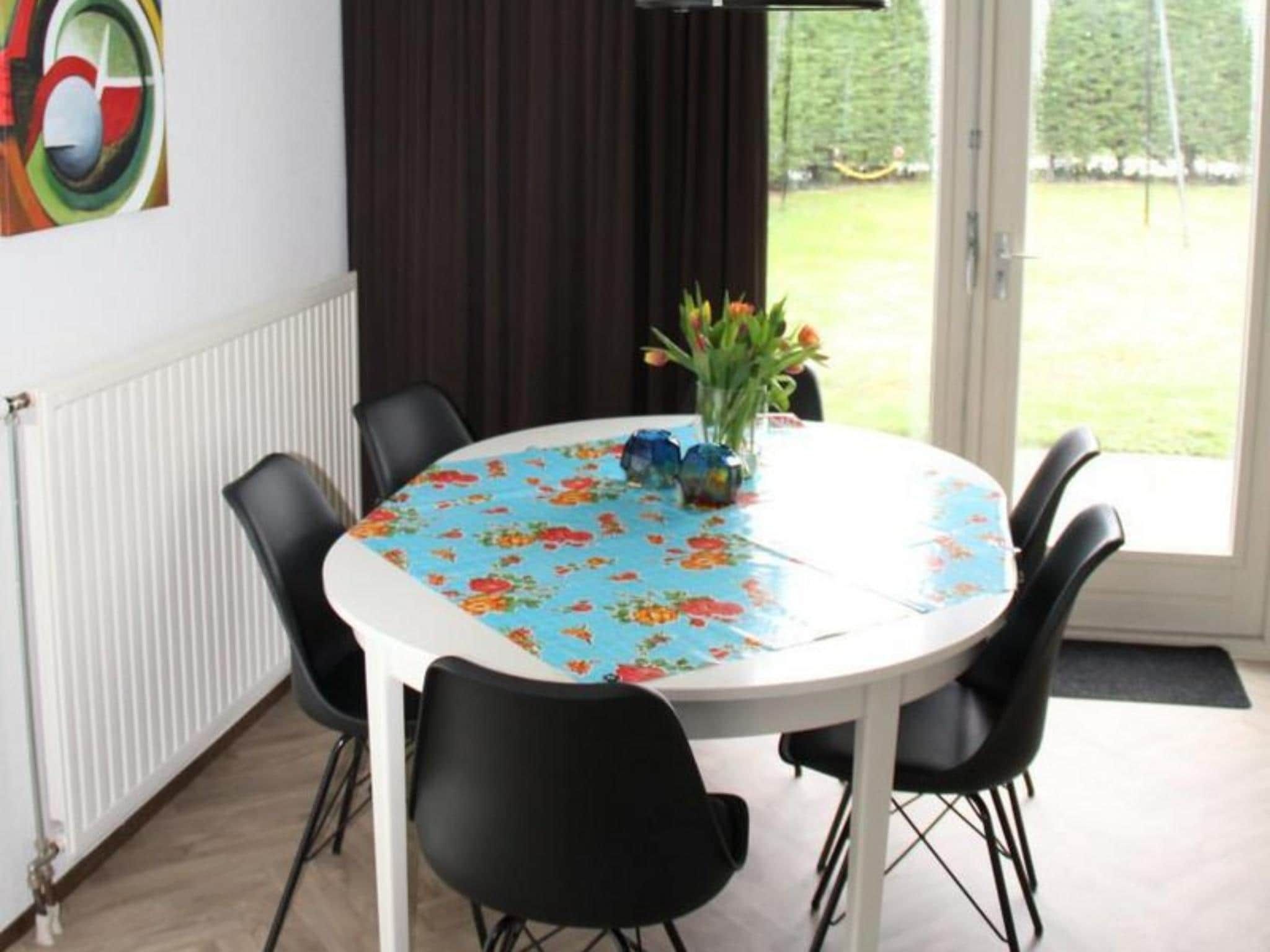 De eetkamer van Scheldeveste 14 Zwin Breskens in Breskens