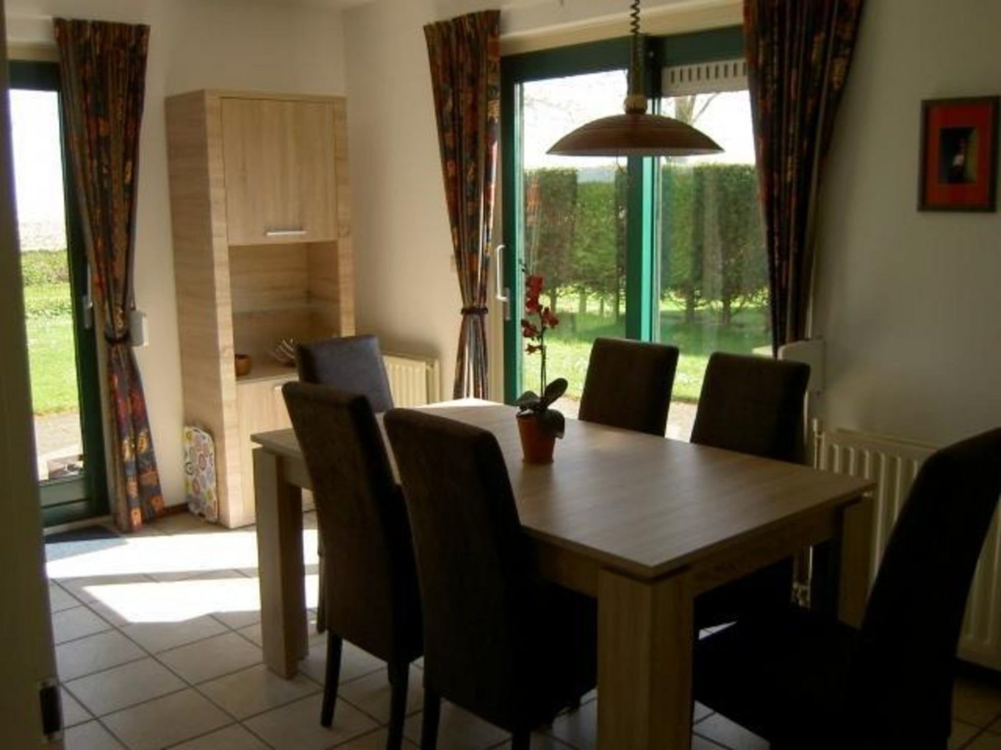 De eetkamer van Schoneveld 170 Zeemeeuw Breskens in Breskens