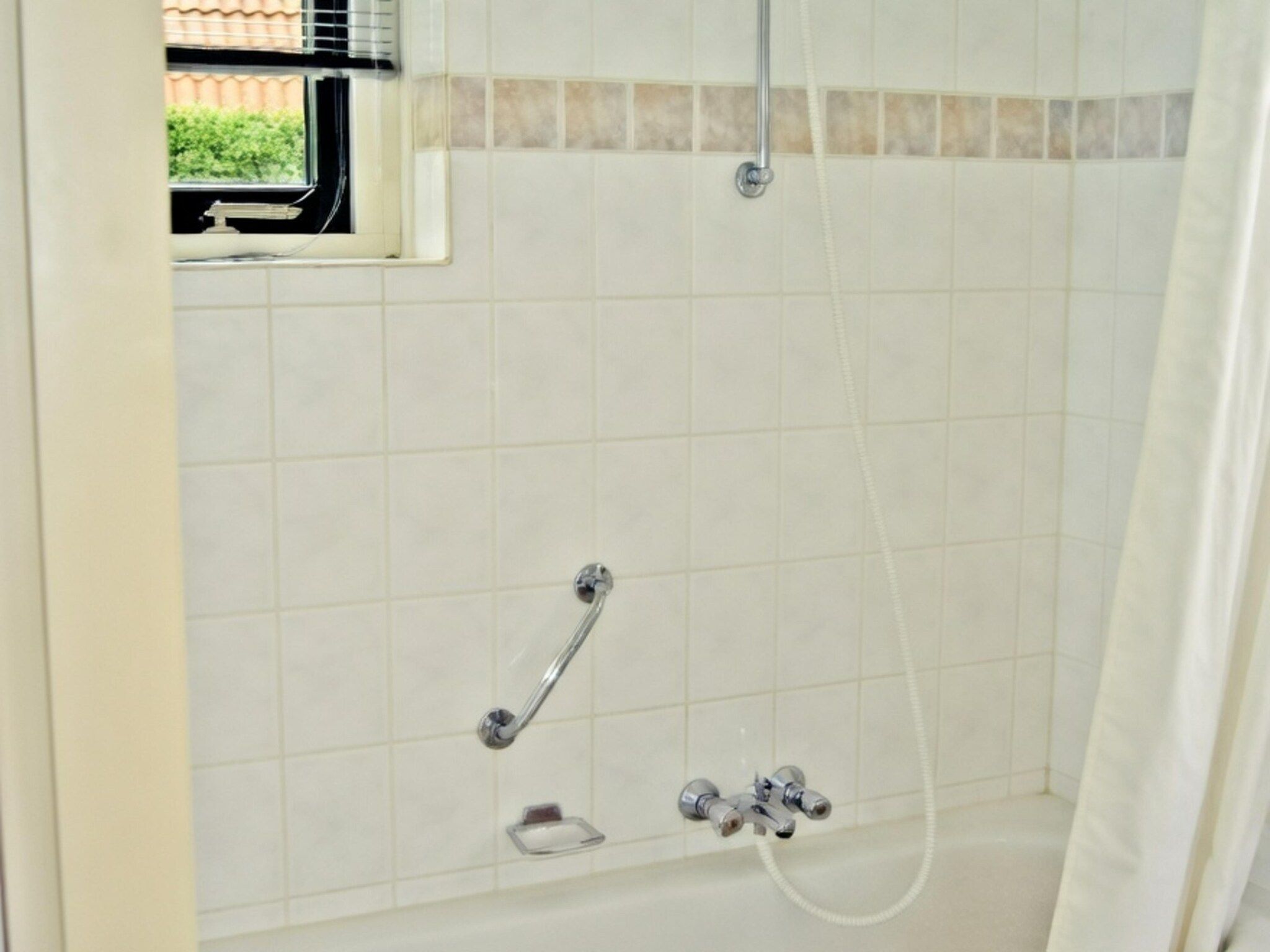 De badkamer van Schoneveld 170 Zeemeeuw Breskens in Breskens