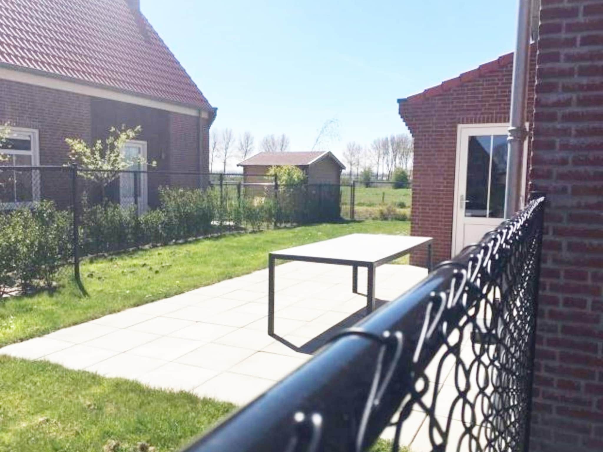 Het terras van Landgoed de Lente 12 Krokus Breskens in Breskens
