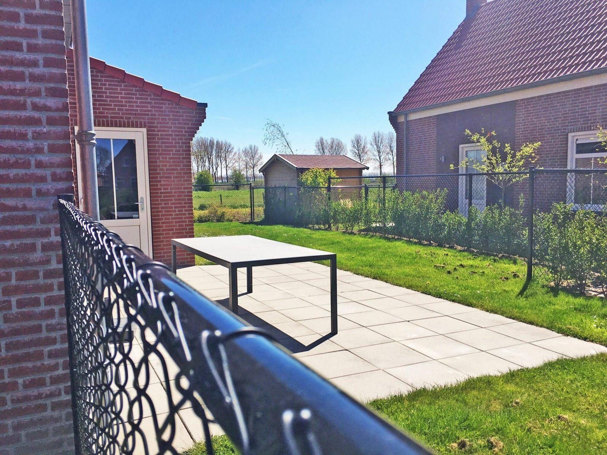 Het uitzicht vanaf Landgoed de Lente 12 Krokus Breskens in Breskens