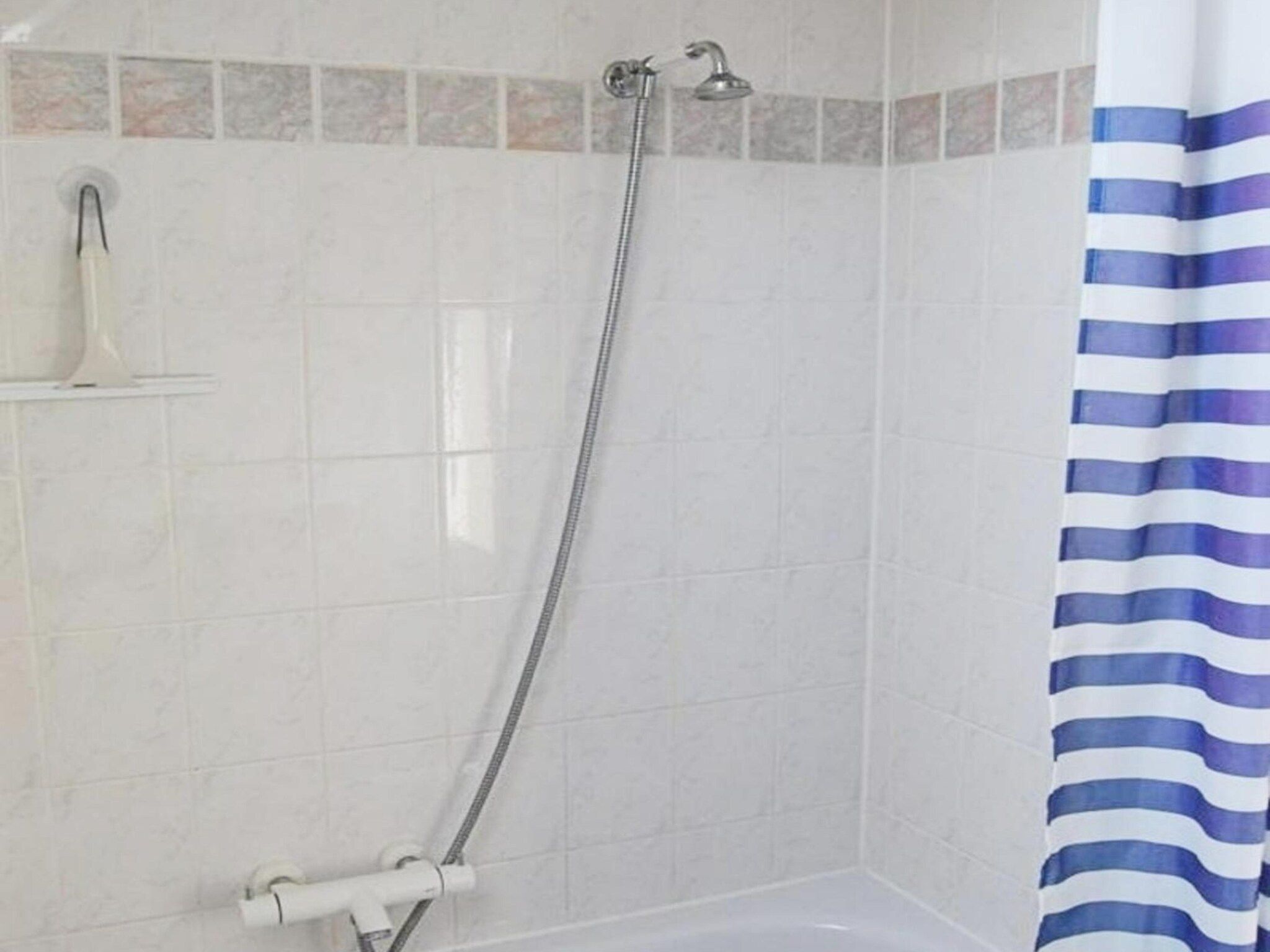 De badkamer van Schoneveld 232 Stern Breskens in Breskens