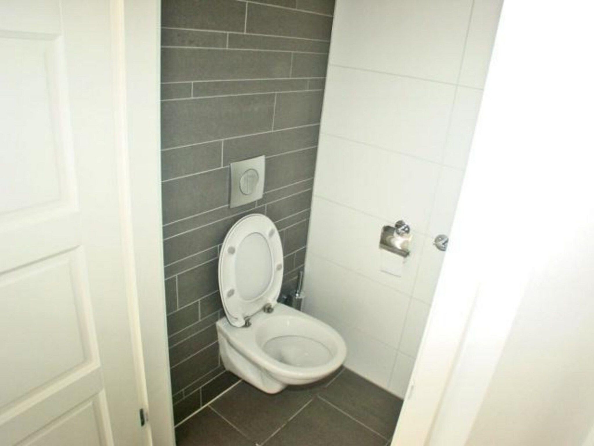 De badkamer van Landgoed de Lente 32 Sneeuwklokje Breskens in Breskens