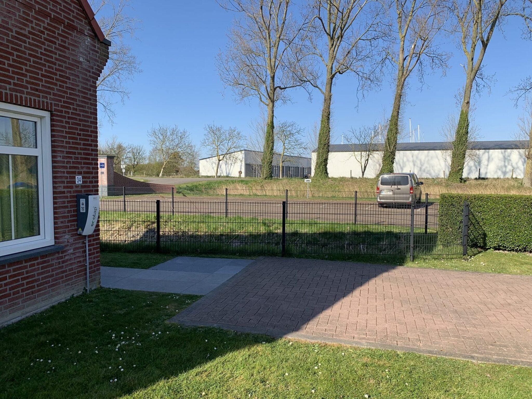 De tuin van Landgoed de Lente 34 Krokus Breskens in Breskens