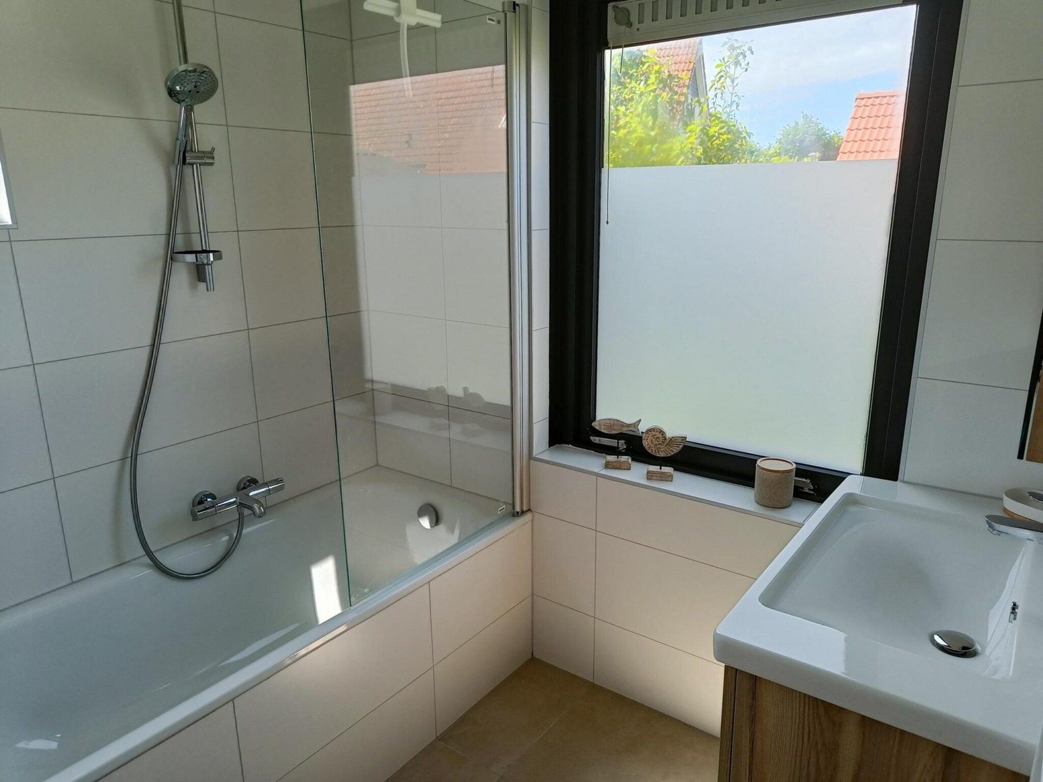 De badkamer van Schoneveld 124 Zeemeeuw Breskens in Breskens