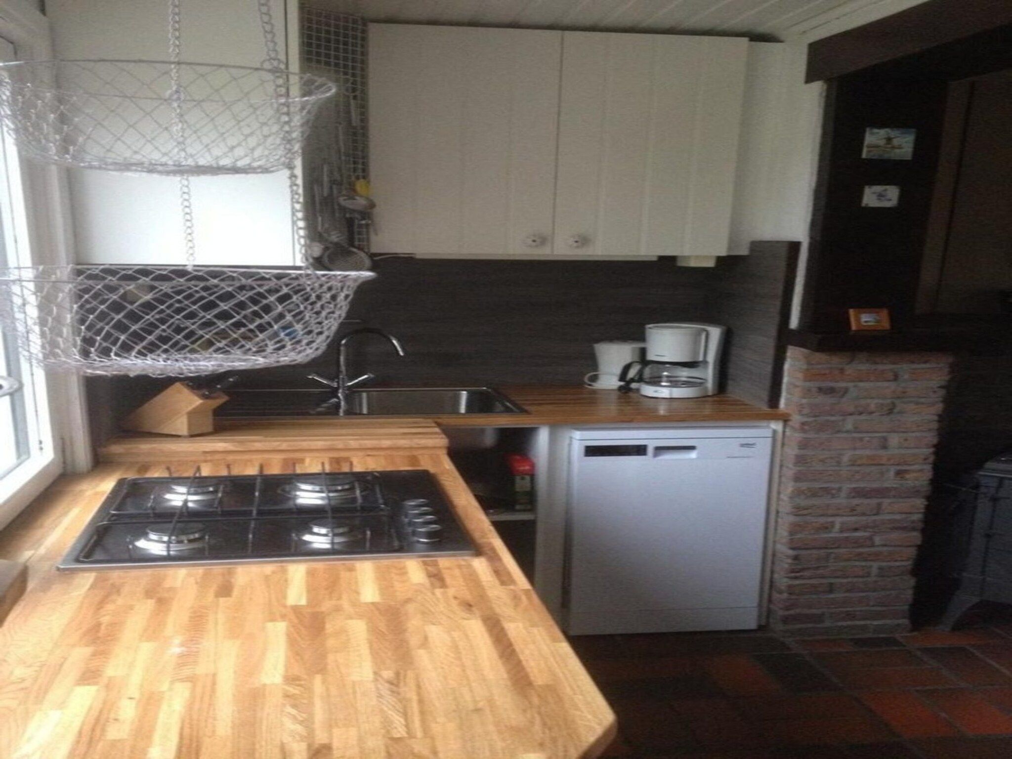 De keuken van Nummer Één 26a Hoofdplaat in Hoofdplaat