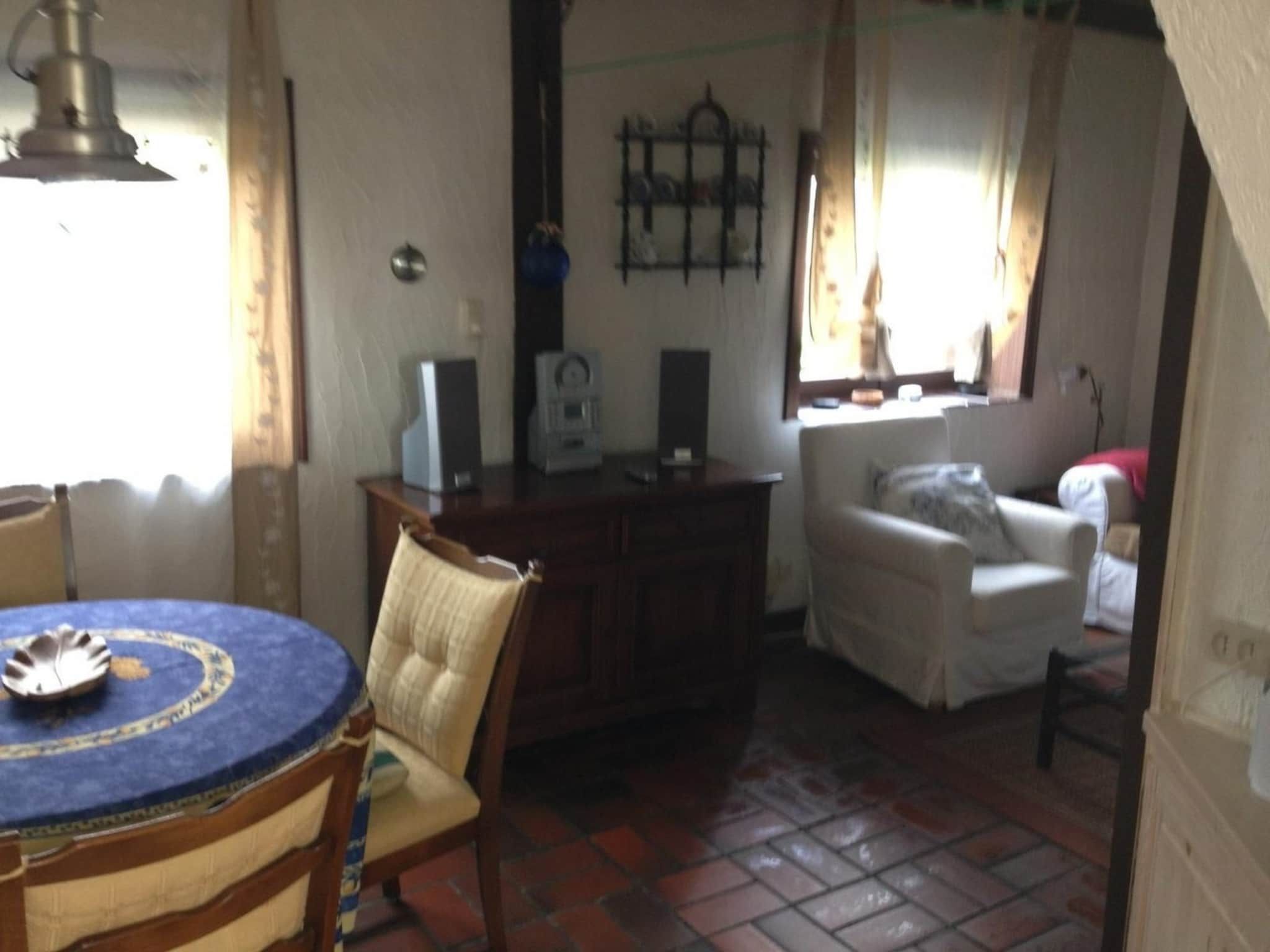 De woonkamer van Nummer Één 26a Hoofdplaat in Hoofdplaat