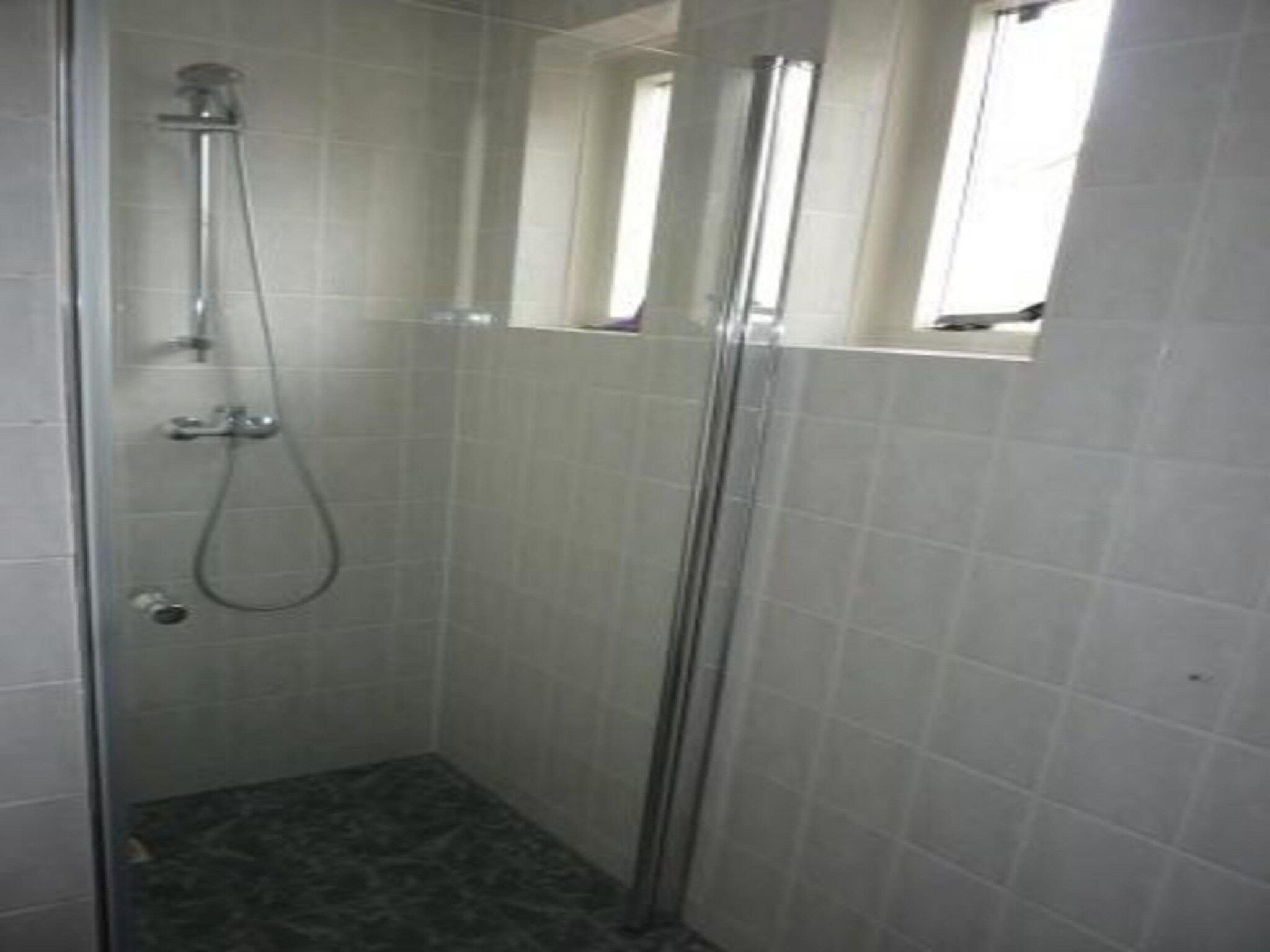 De badkamer van Scheldeveste 119 Schelde Breskens in Breskens