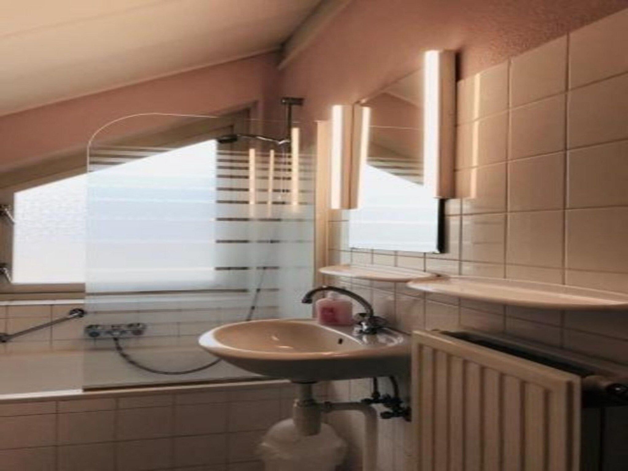 De badkamer van Scheldeveste 119 Schelde Breskens in Breskens