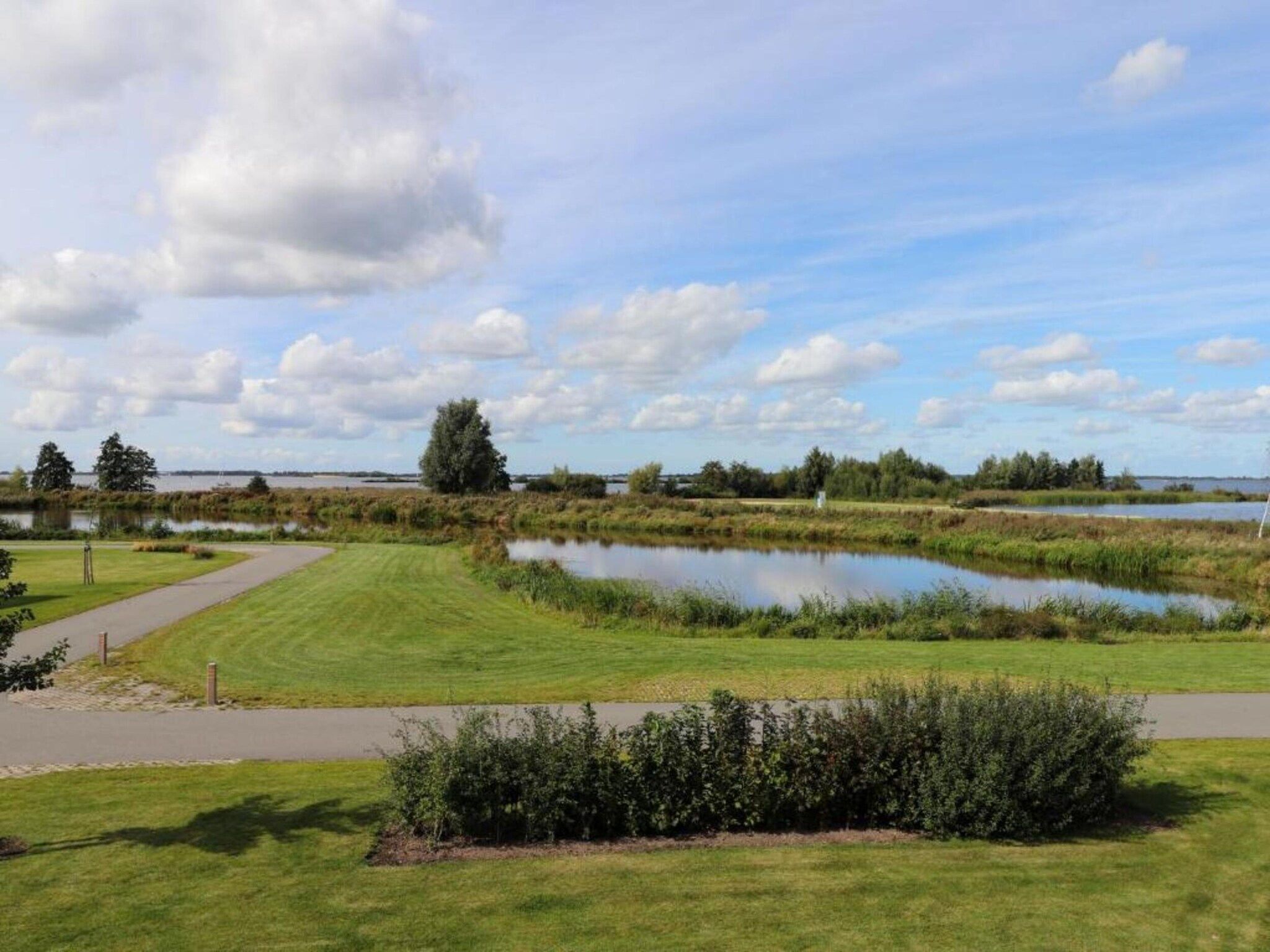 De omgeving van Docklodge 46 in Delfstrahuizen