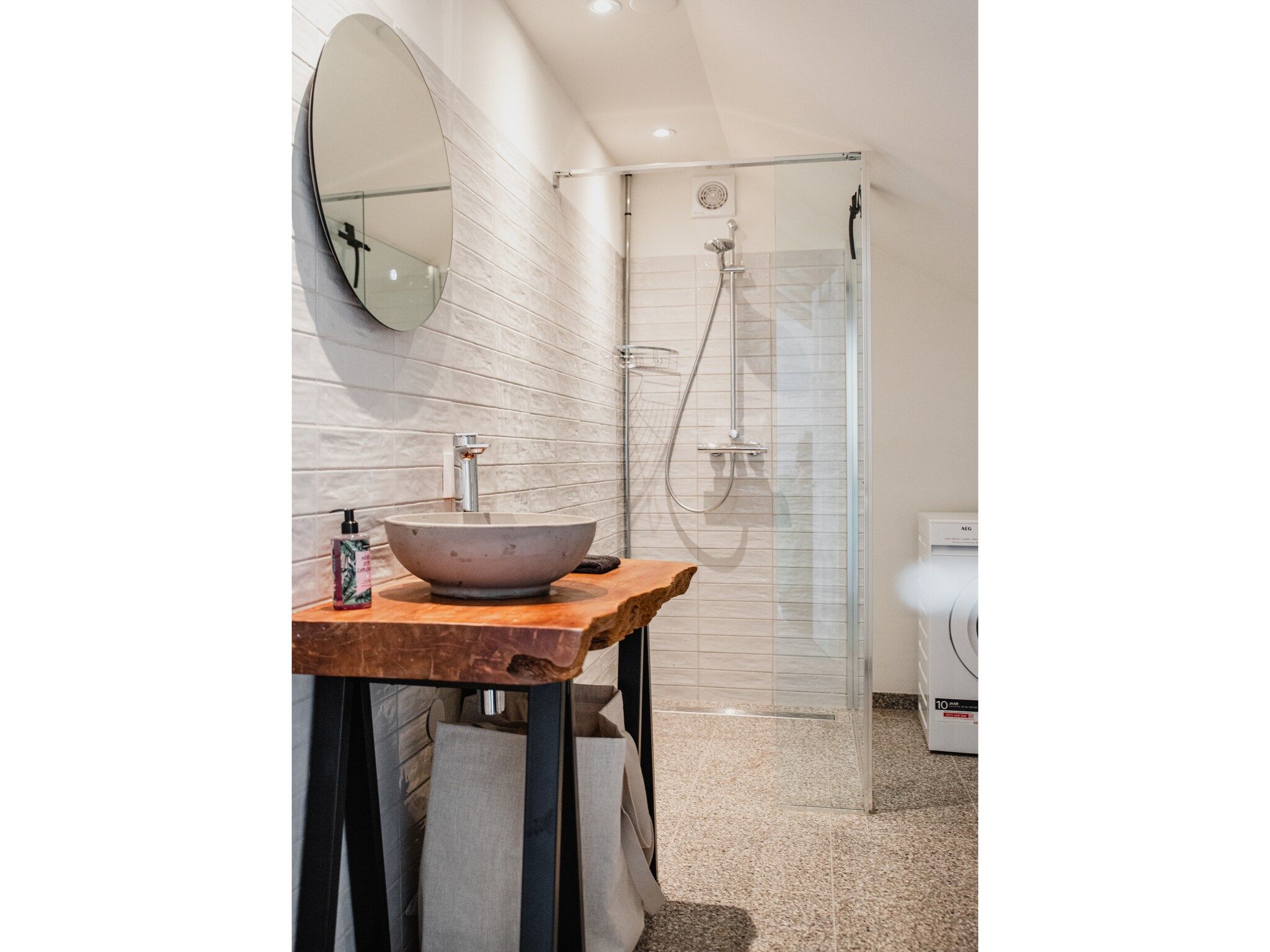 De badkamer van Dorpswoning Op Niveau 4 in Leende