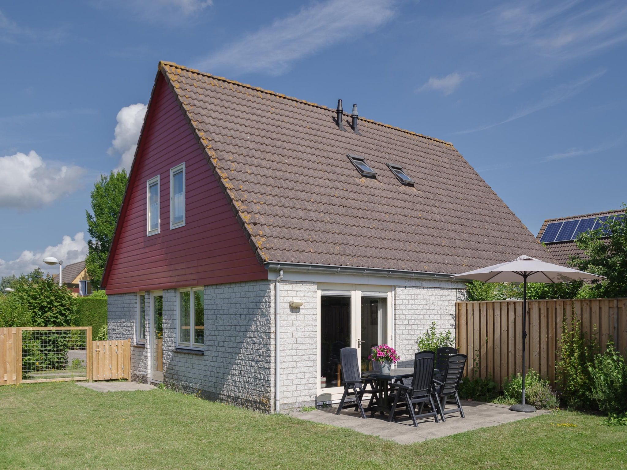 De buitenkant van Villapark De Oesterbaai 28 in Wemeldinge