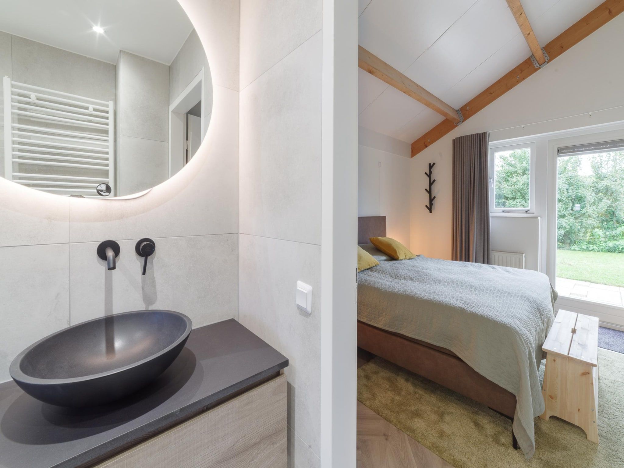 De badkamer van Villapark De Oesterbaai 126 in Wemeldinge