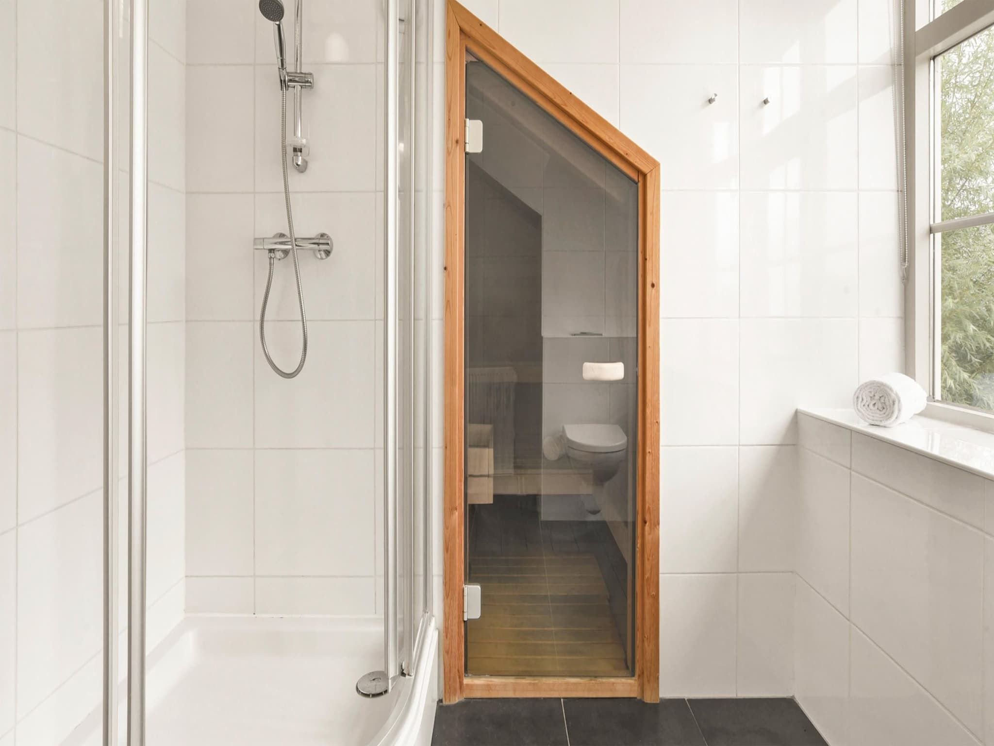 De badkamer van 218 in Simonshaven