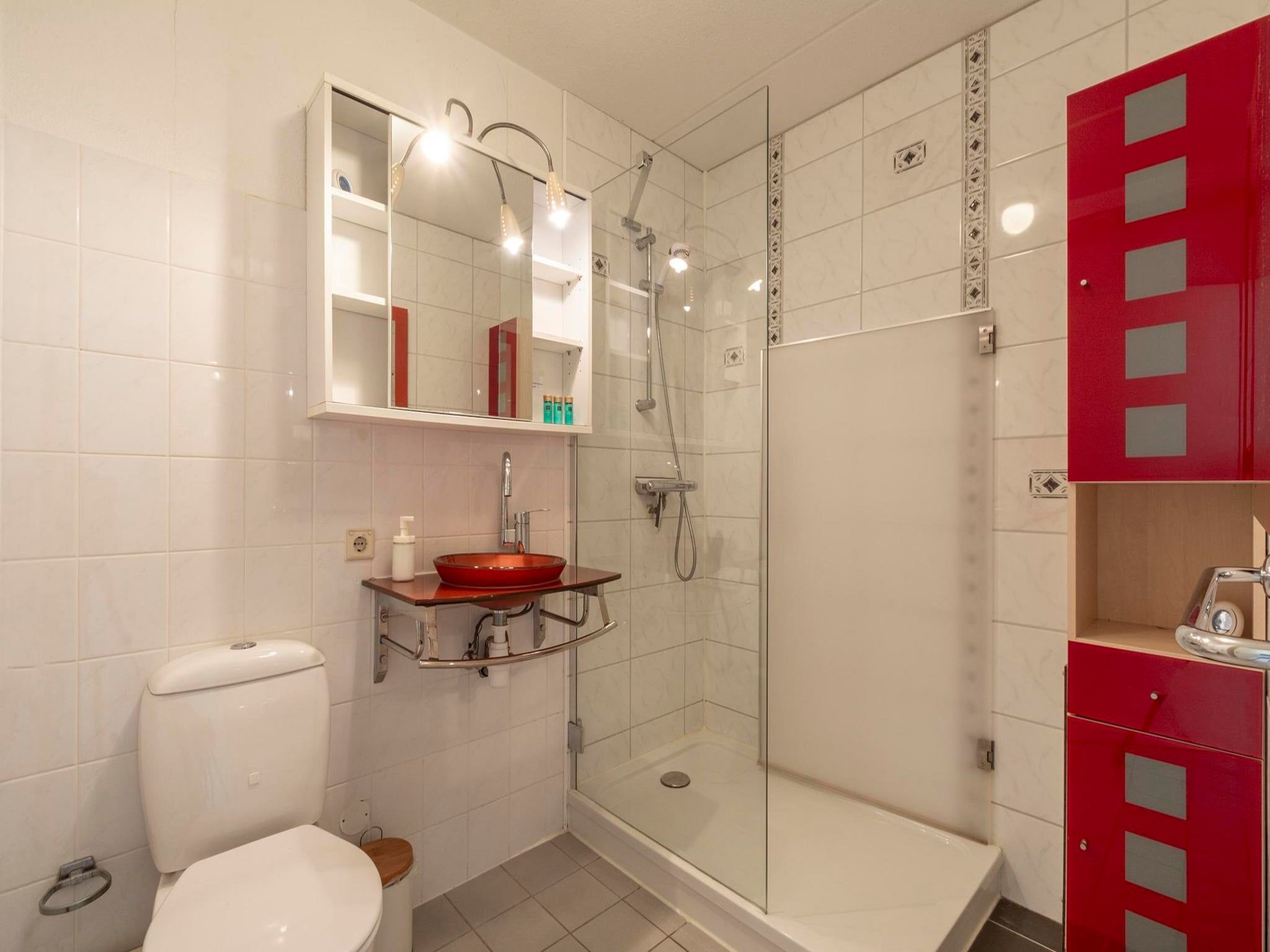 De badkamer van Beach Appartement 28 in Callantsoog