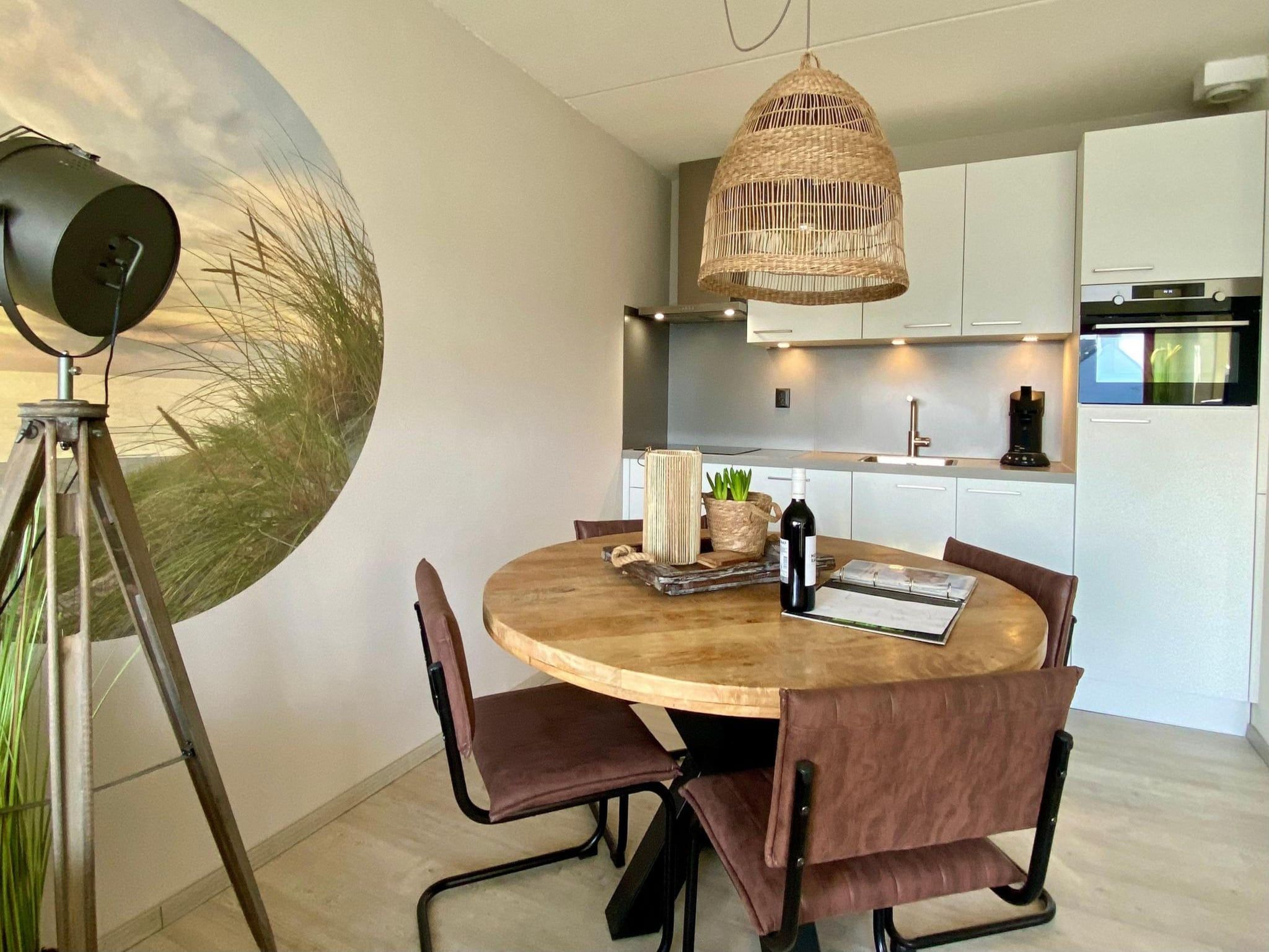De eetkamer van Beach Appartement 28 in Callantsoog