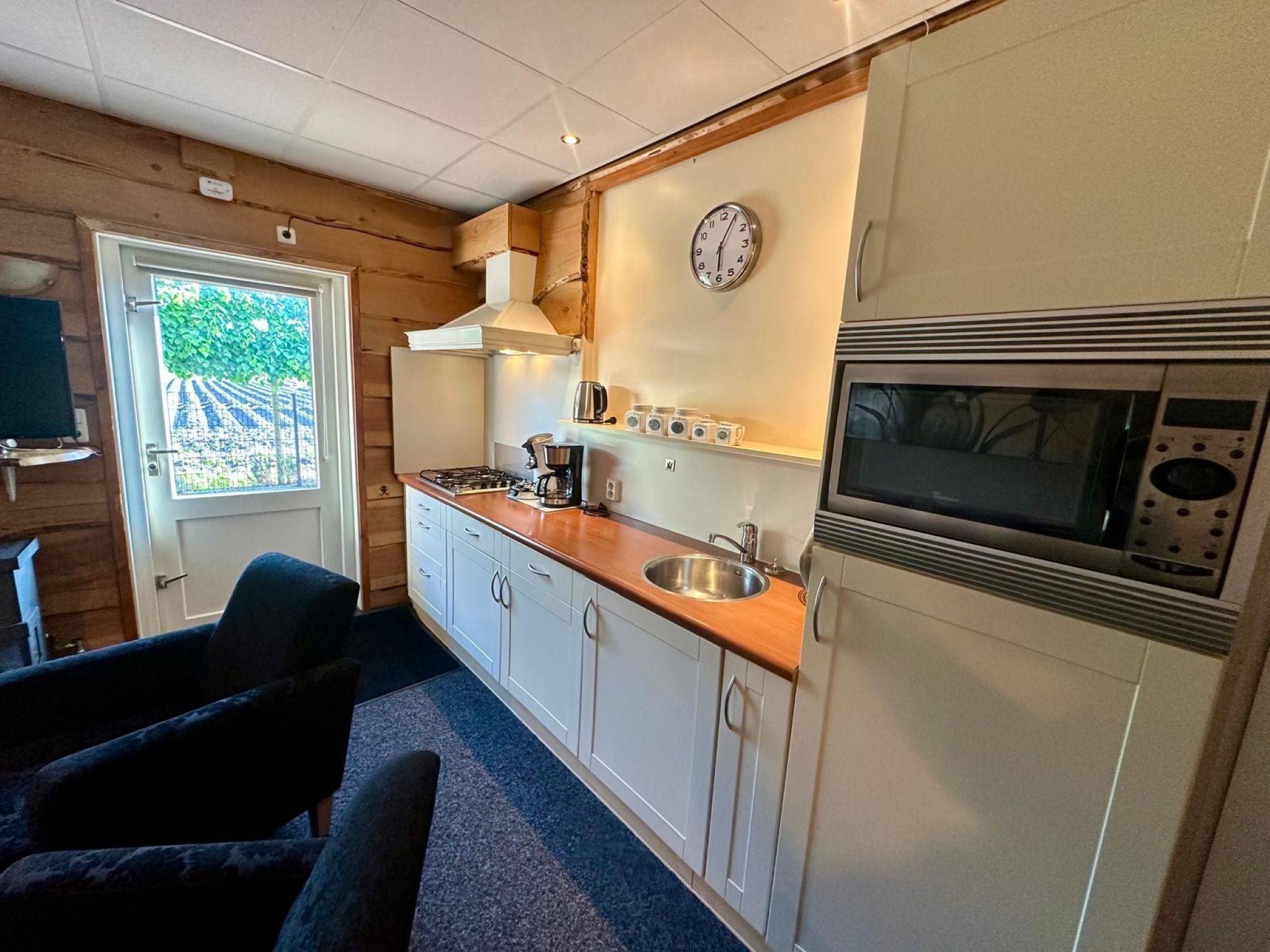 De keuken van Okken House 3A in Elim