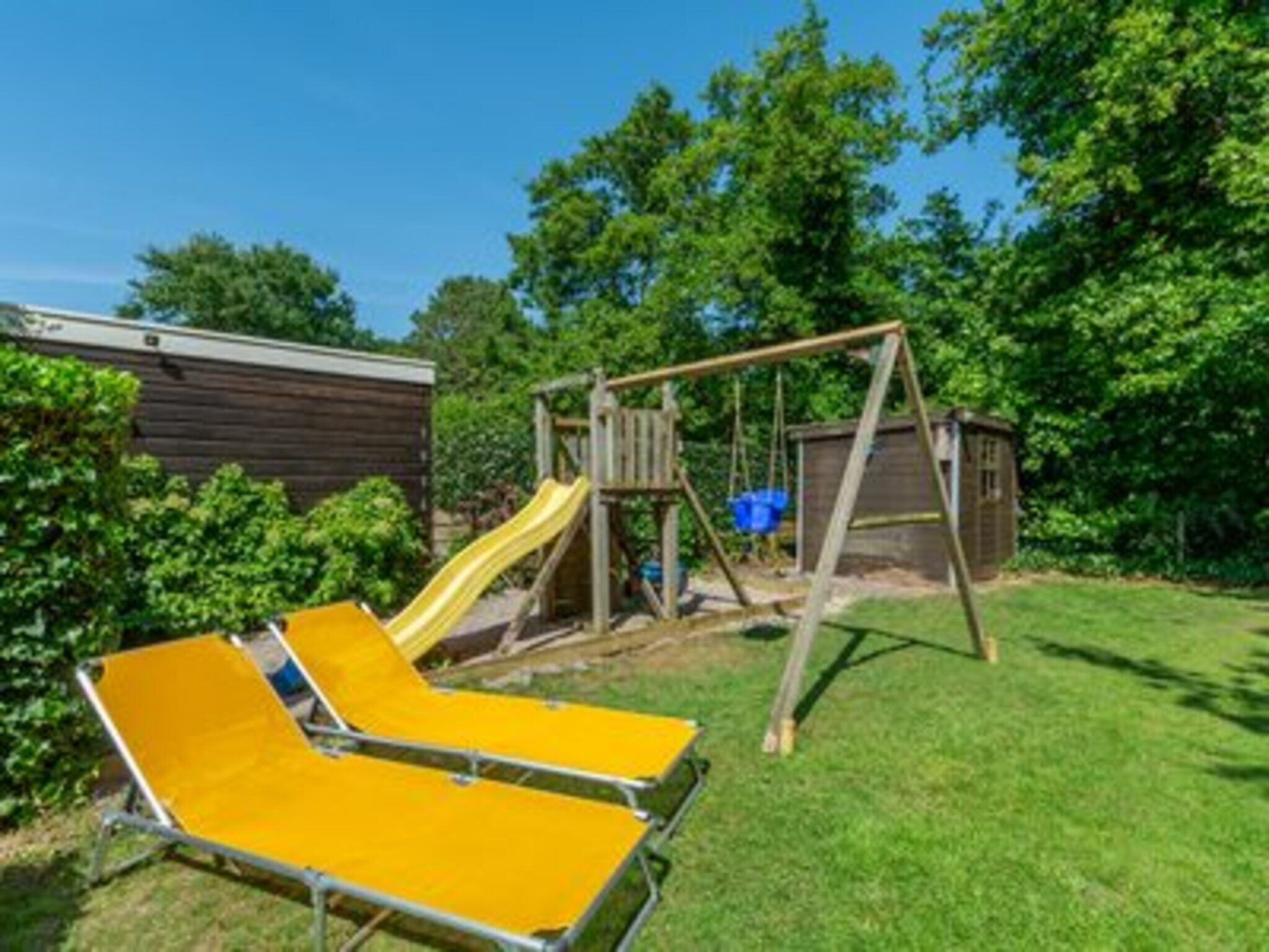 De tuin van Duinland 188 in Sint Maartenszee