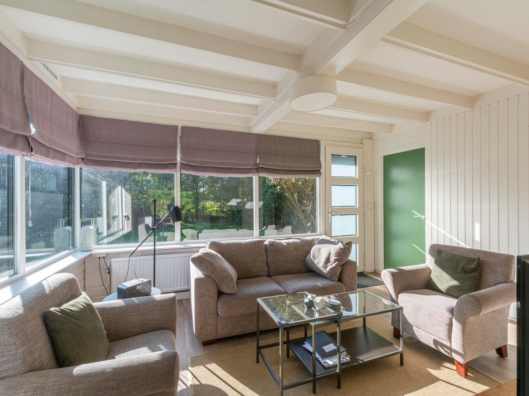 De woonkamer van Duinland 21 in Sint Maartenszee