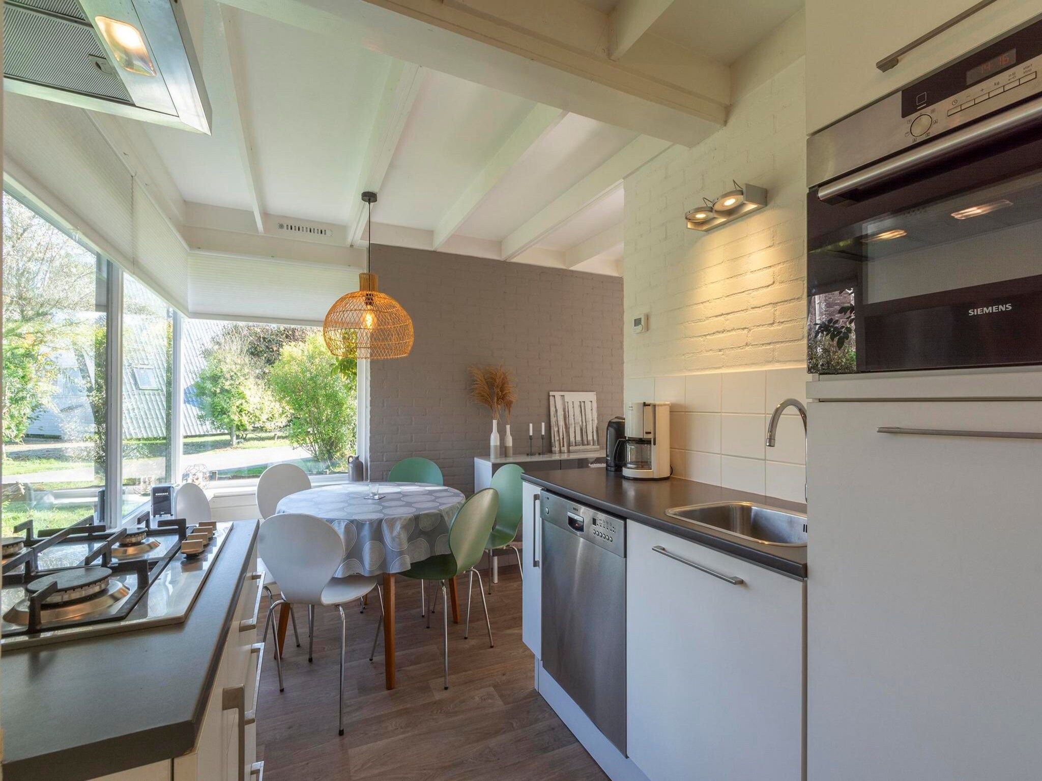 De keuken van Duinland 21 in Sint Maartenszee