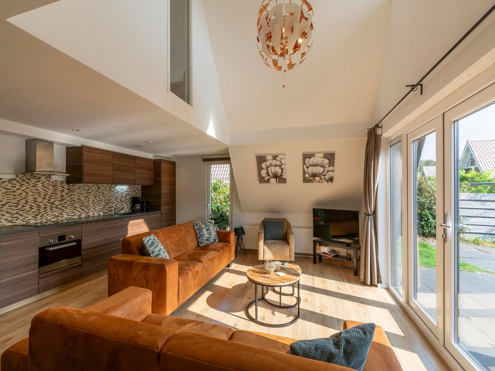 De woonkamer van Sandepark 118 in Groote Keeten