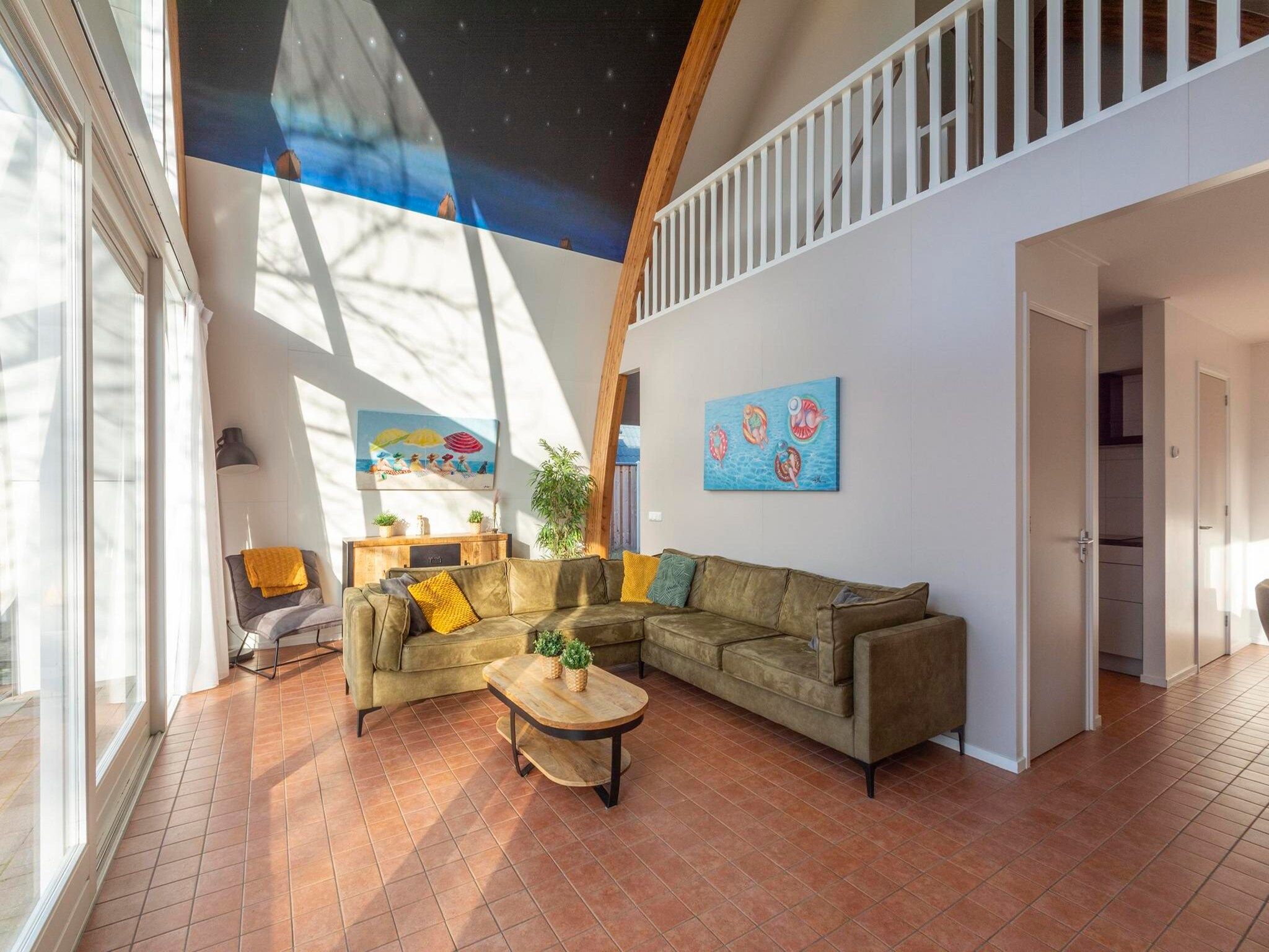 De woonkamer van Lazy Daisy in Groote Keeten