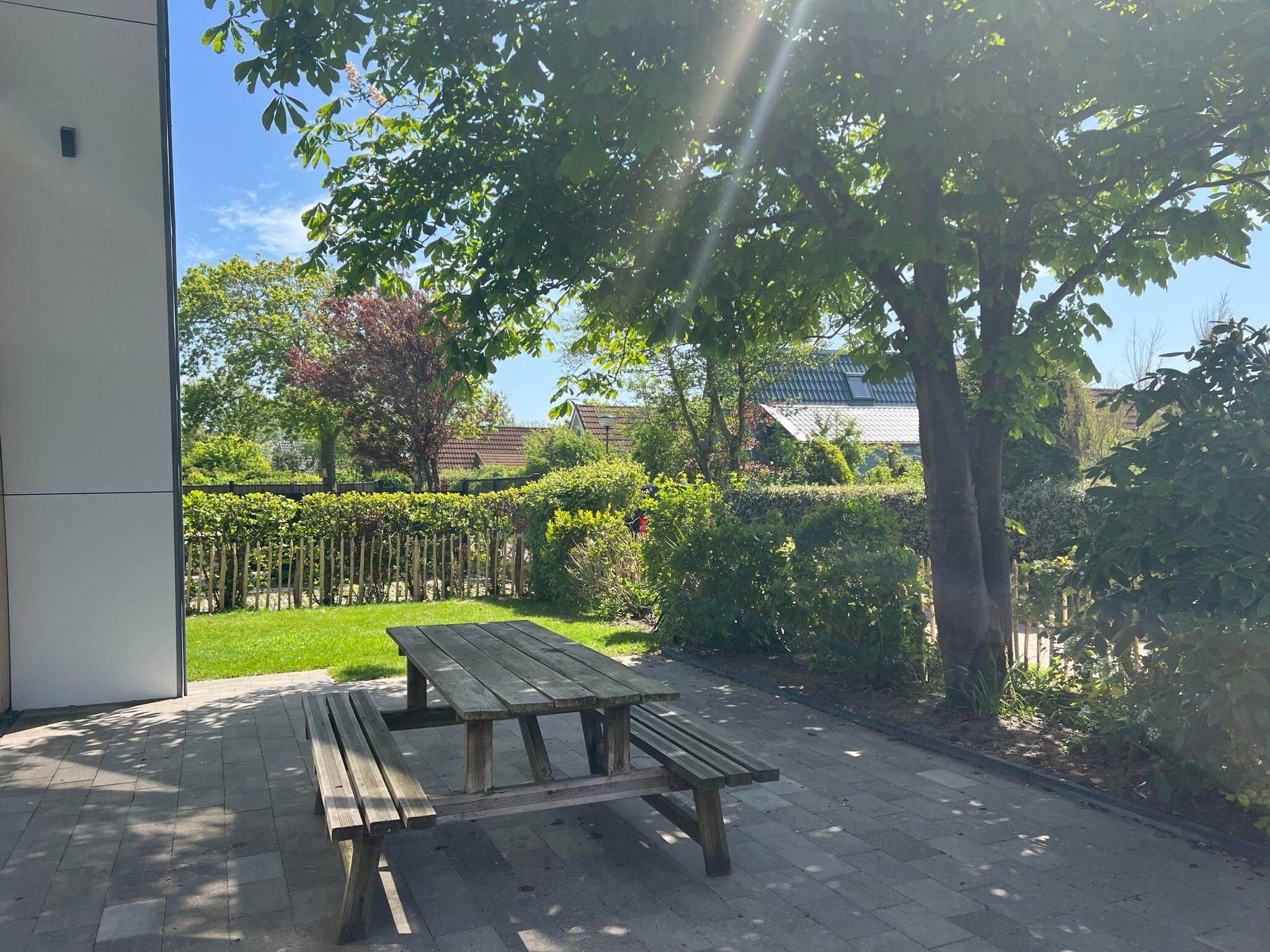 Het terras van Lazy Daisy in Groote Keeten