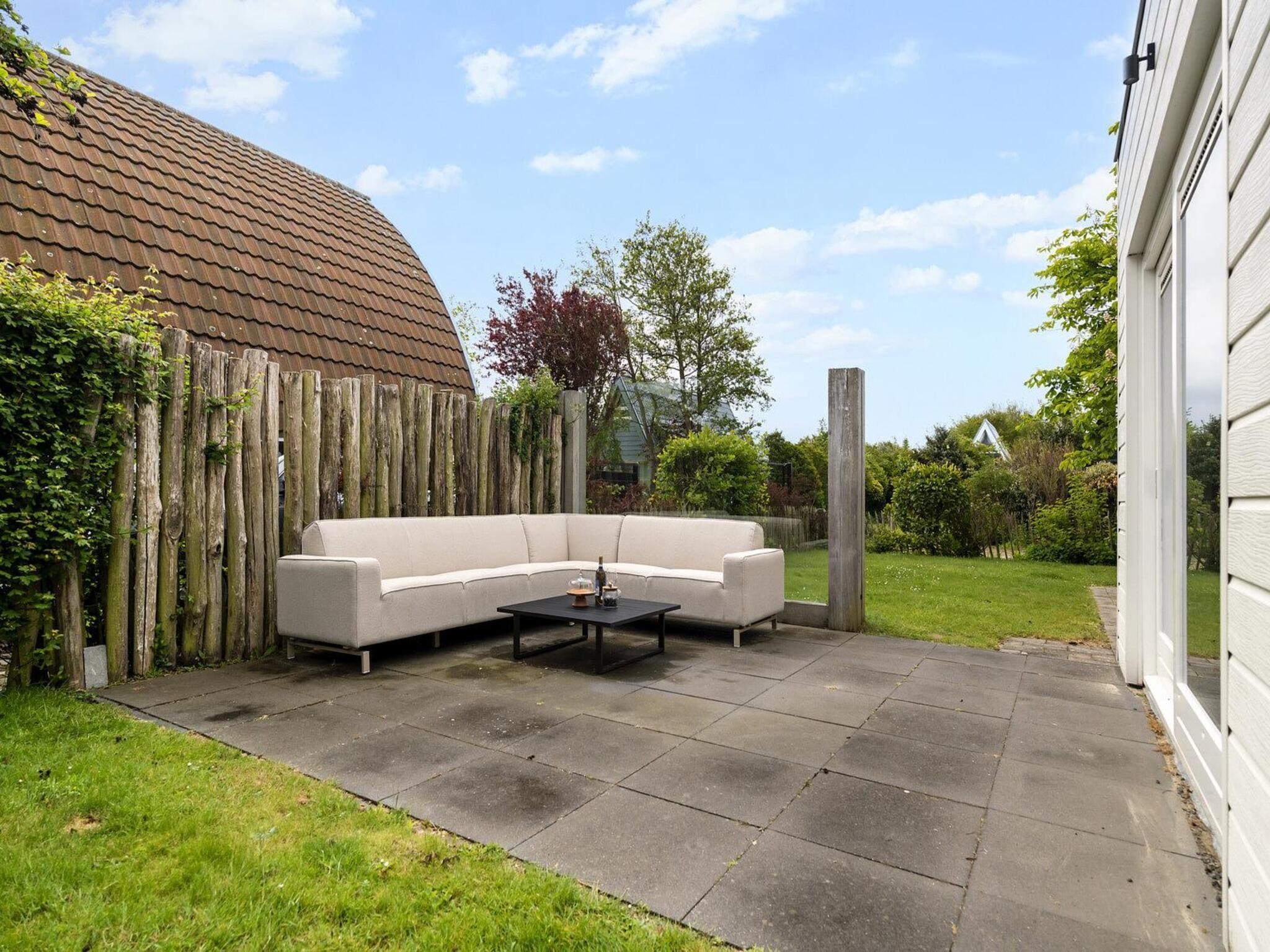 Het terras van Lazy Daisy in Groote Keeten