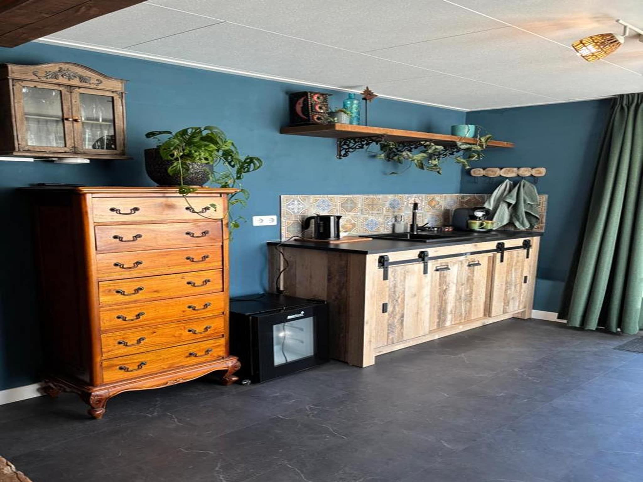 De keuken van B&B de Gouwe Tijd in Noordgouwe