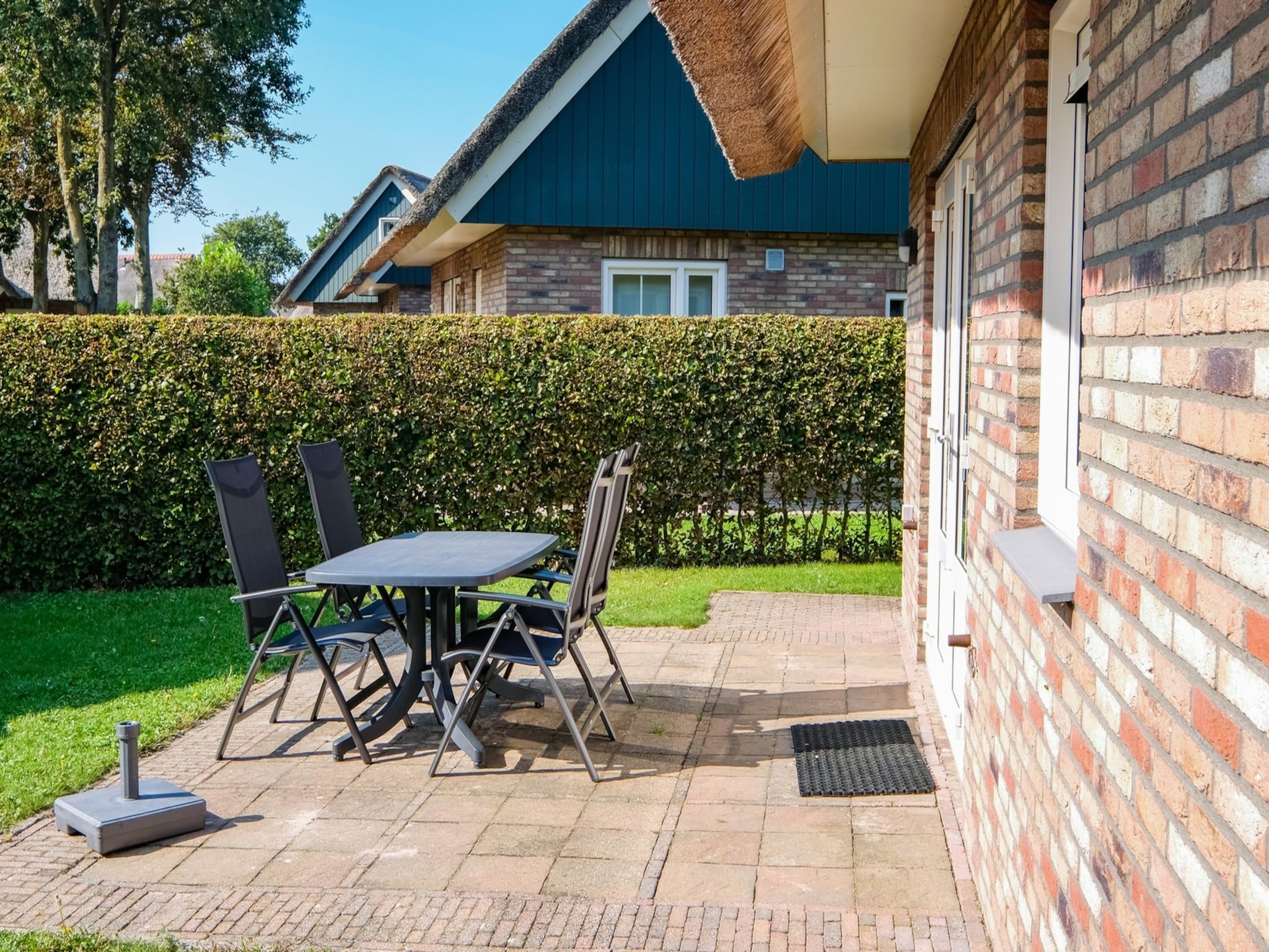 Het terras van Anzelhoef 2 in Sint Maartenszee