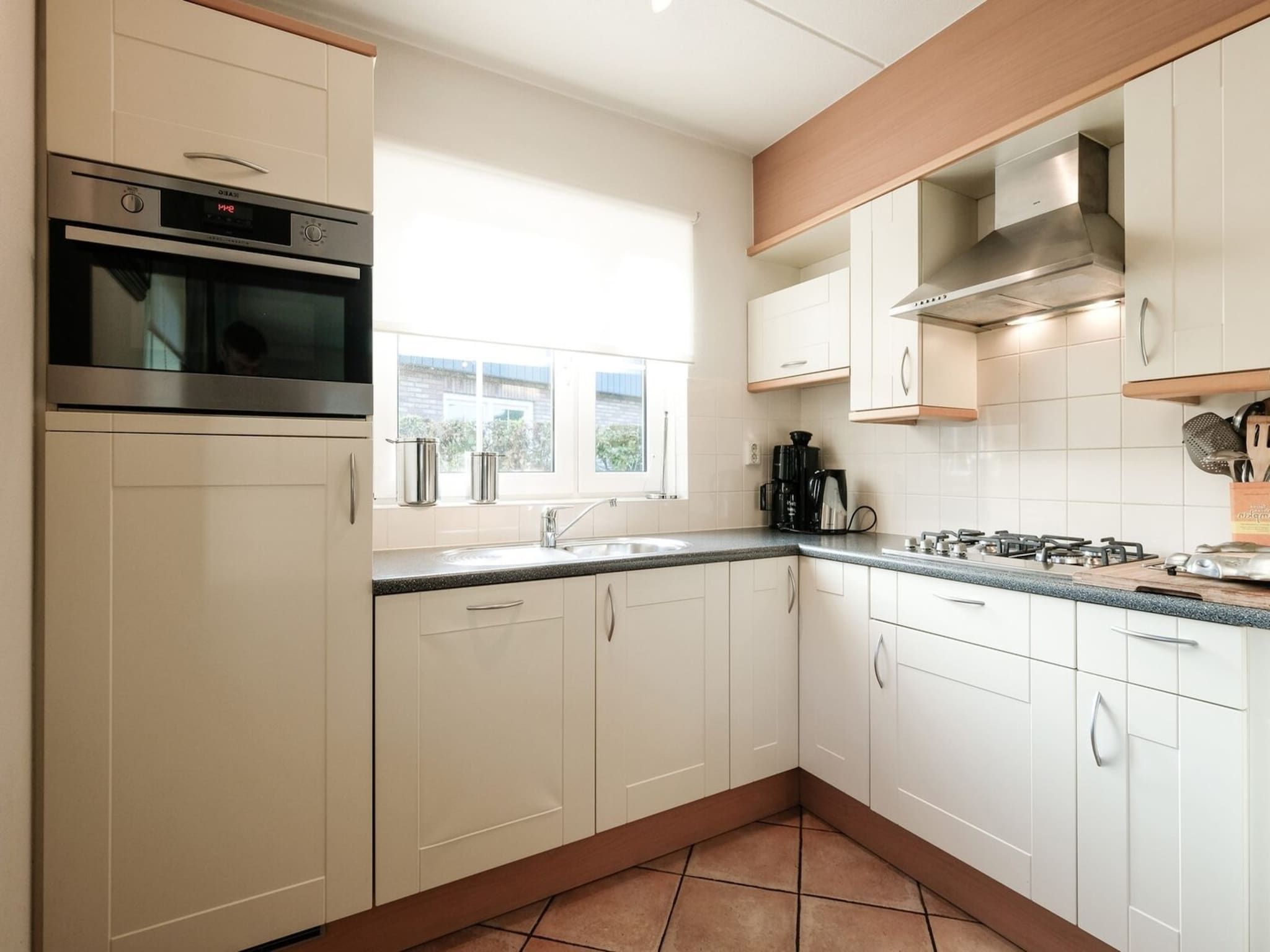 De woonkamer van Anzelhoef 3 in Sint Maartenszee