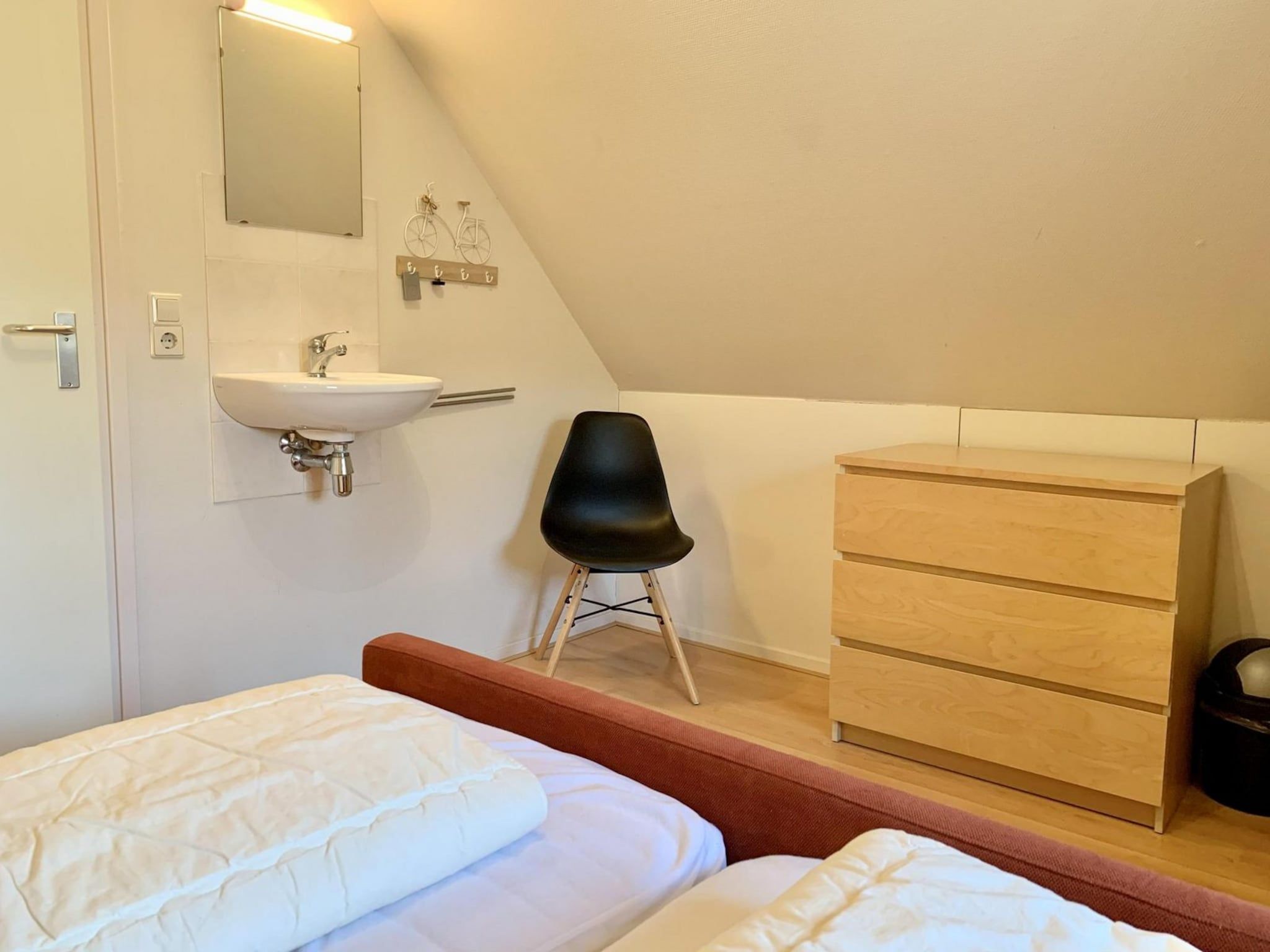 Een slaapkamer van Anzelhoef 25 in Sint Maartenszee