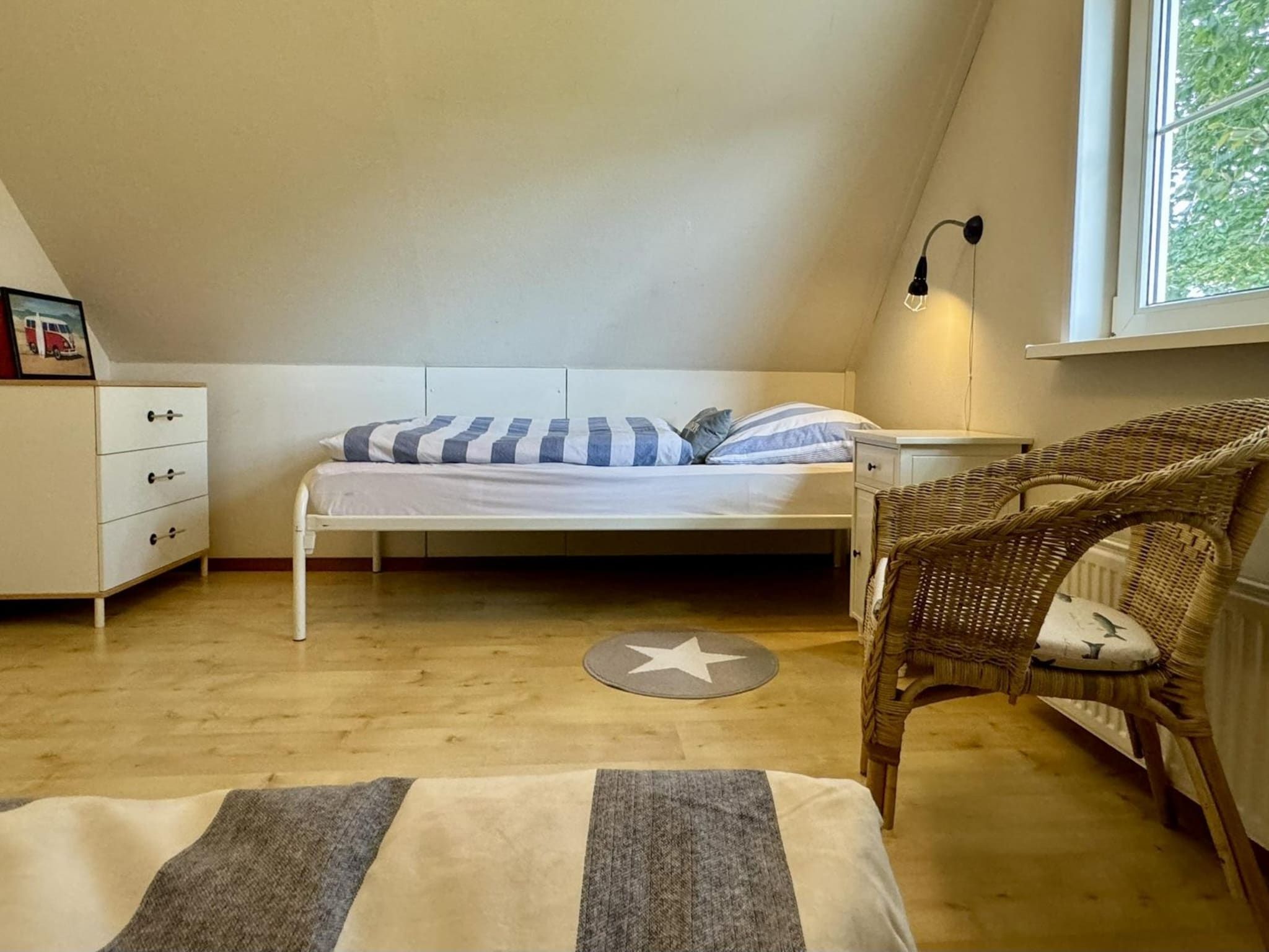 Een slaapkamer van Anzelhoef 32 in Sint Maartenszee