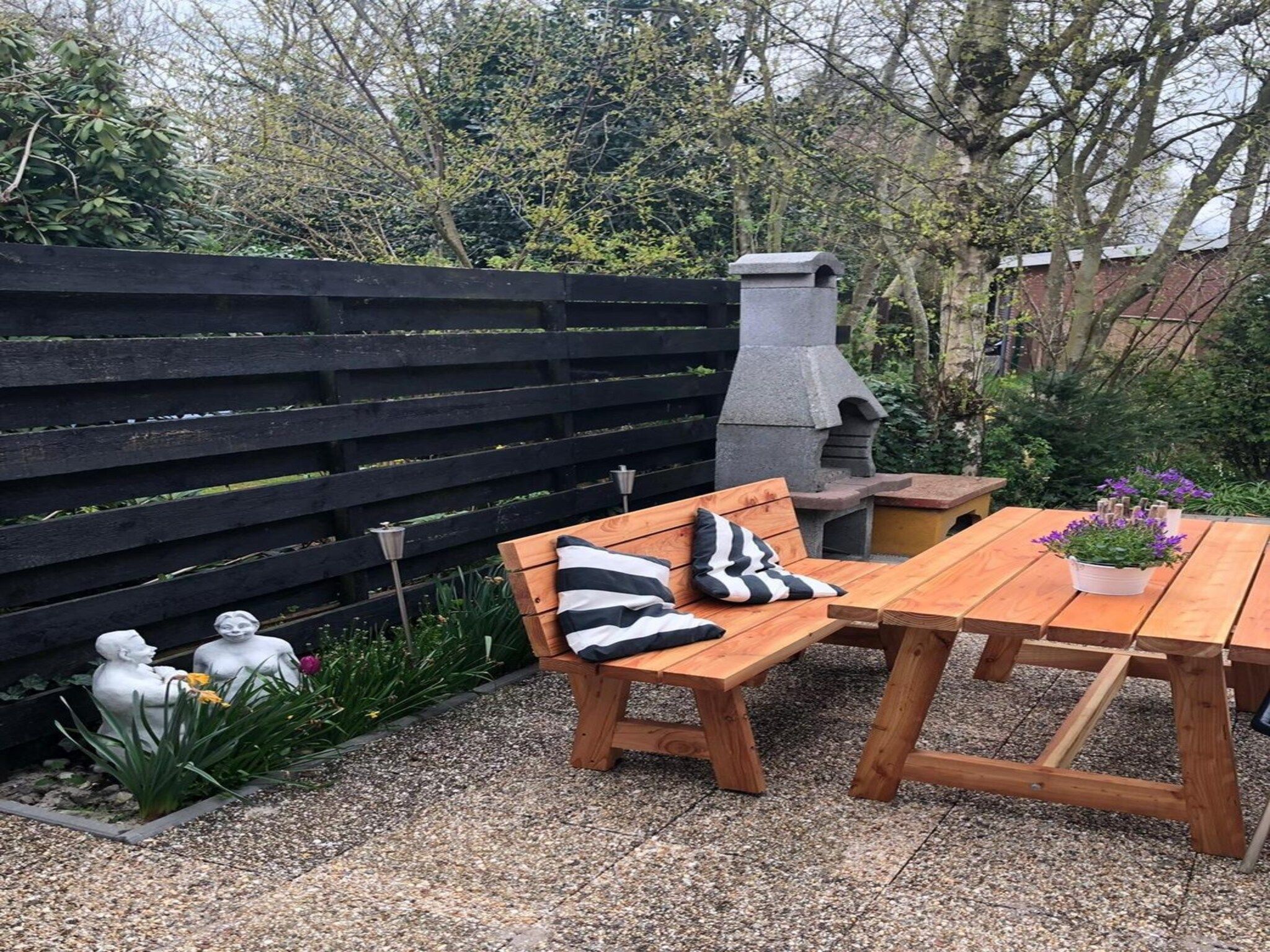 Het terras van Belkmerduinen 23 in Sint Maartenszee